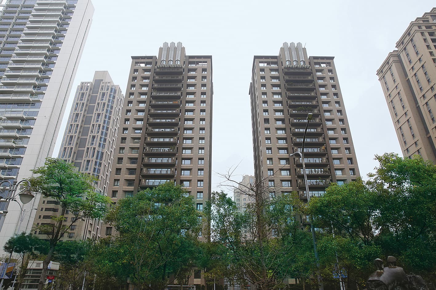 大S生前住的台北信義豪宅,在她走後,因沒人想付房貸,恐將淪為法拍屋。