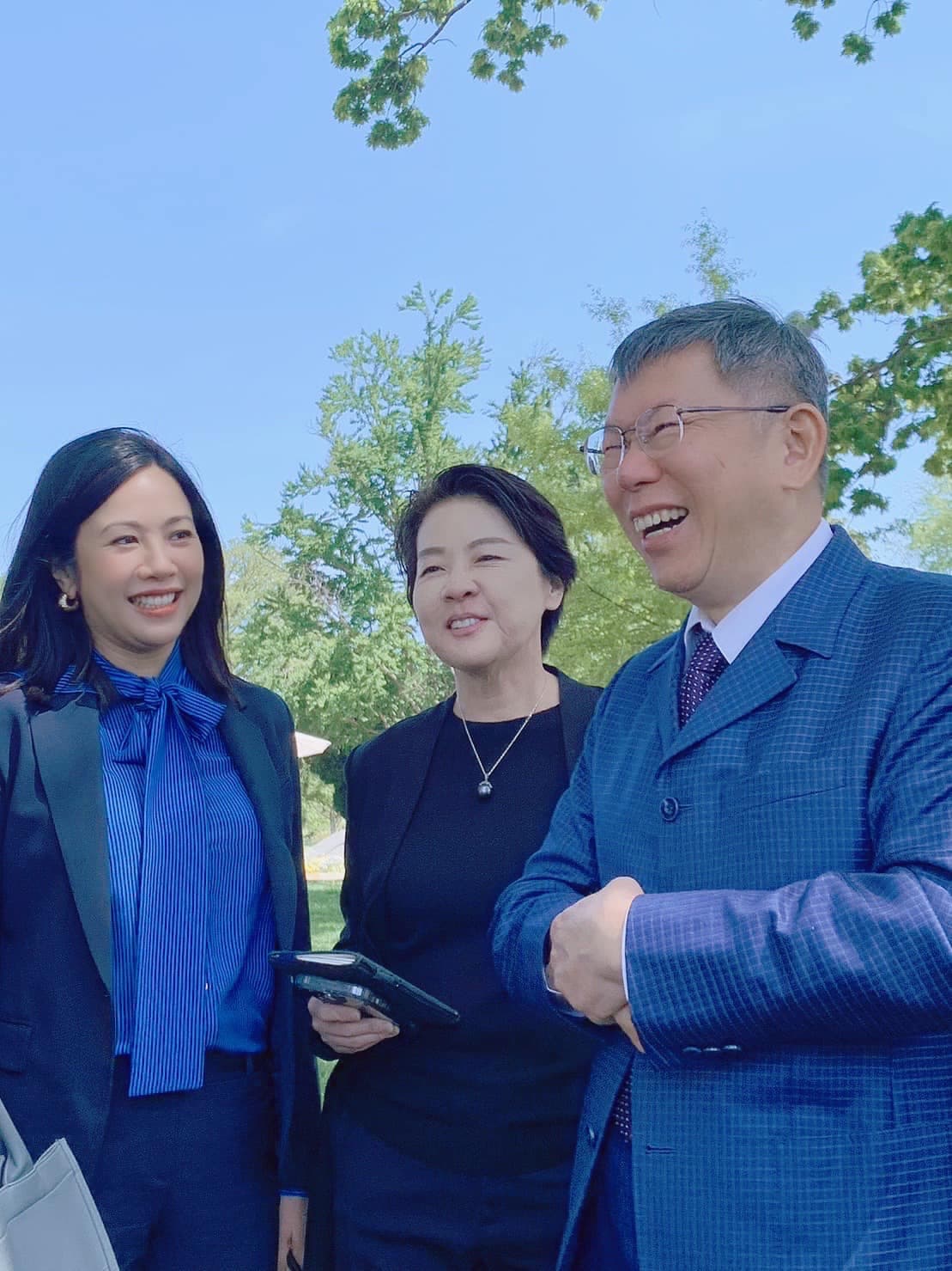 吳欣盈的外語流利,4月陪同柯文哲訪美,被黨內認為表現不俗。(翻攝自吳欣盈臉書)