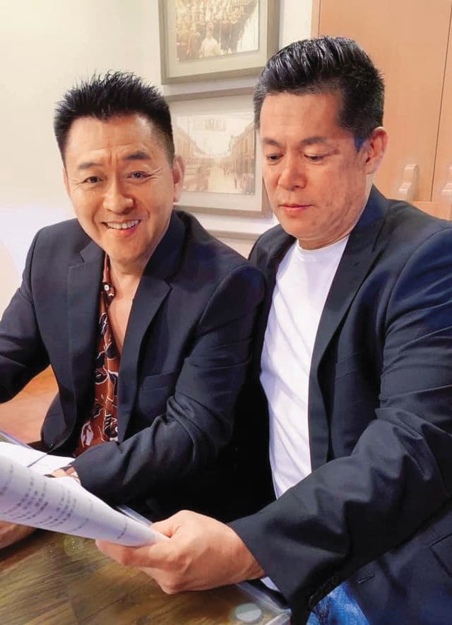 2020年汪建民(右)曾和庹宗華(左)合作戲劇演出,但近年已鮮少作品。(翻攝自汪建民臉書)