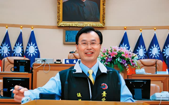 廖先翔的父親廖正良(圖)曾任新北市議員,但因涉嫌收賄遭判刑6年。(翻攝廖正良臉書)