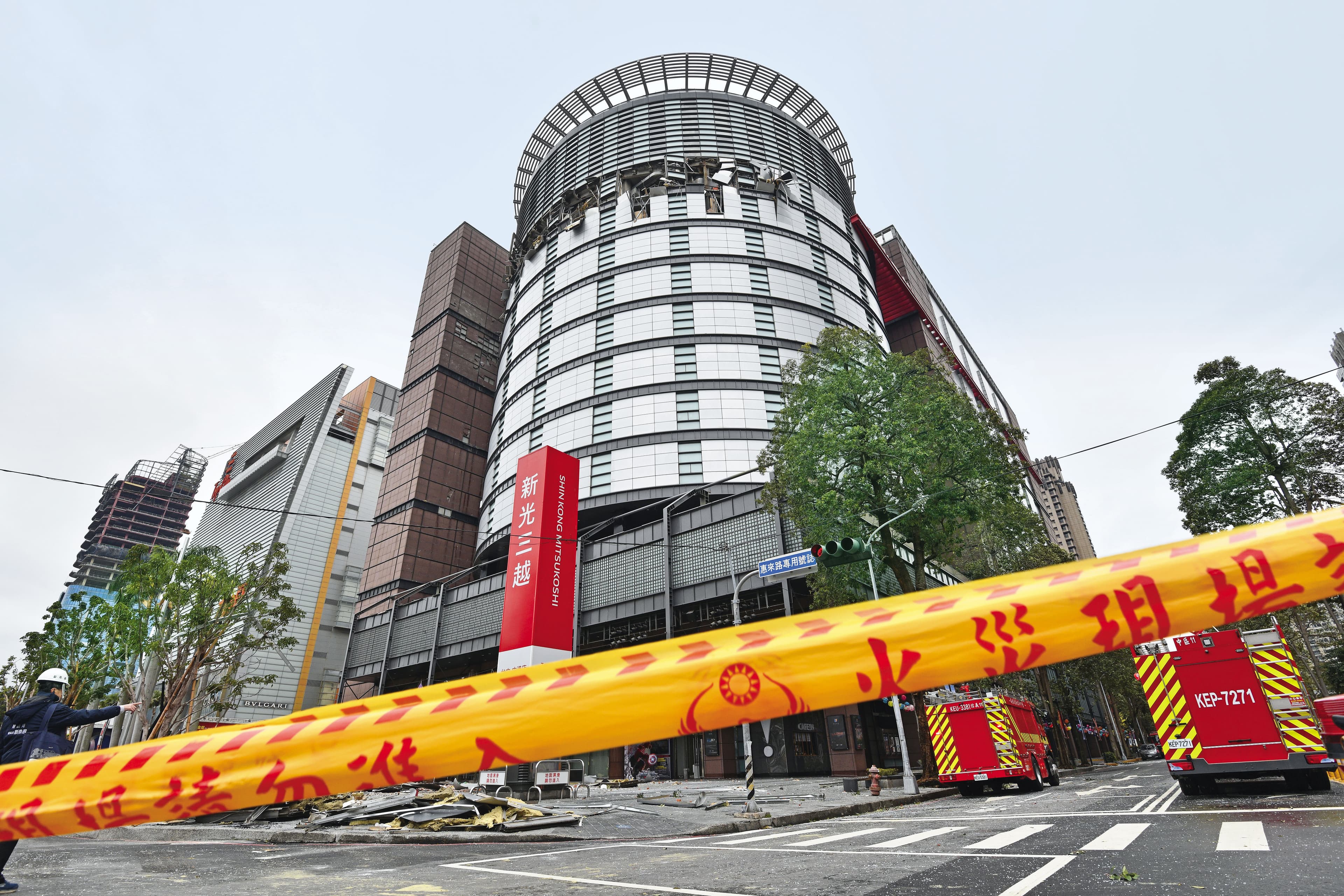 新光三越台中店是國內百貨店王,今年發生氣爆,對新光三越影響甚鉅。