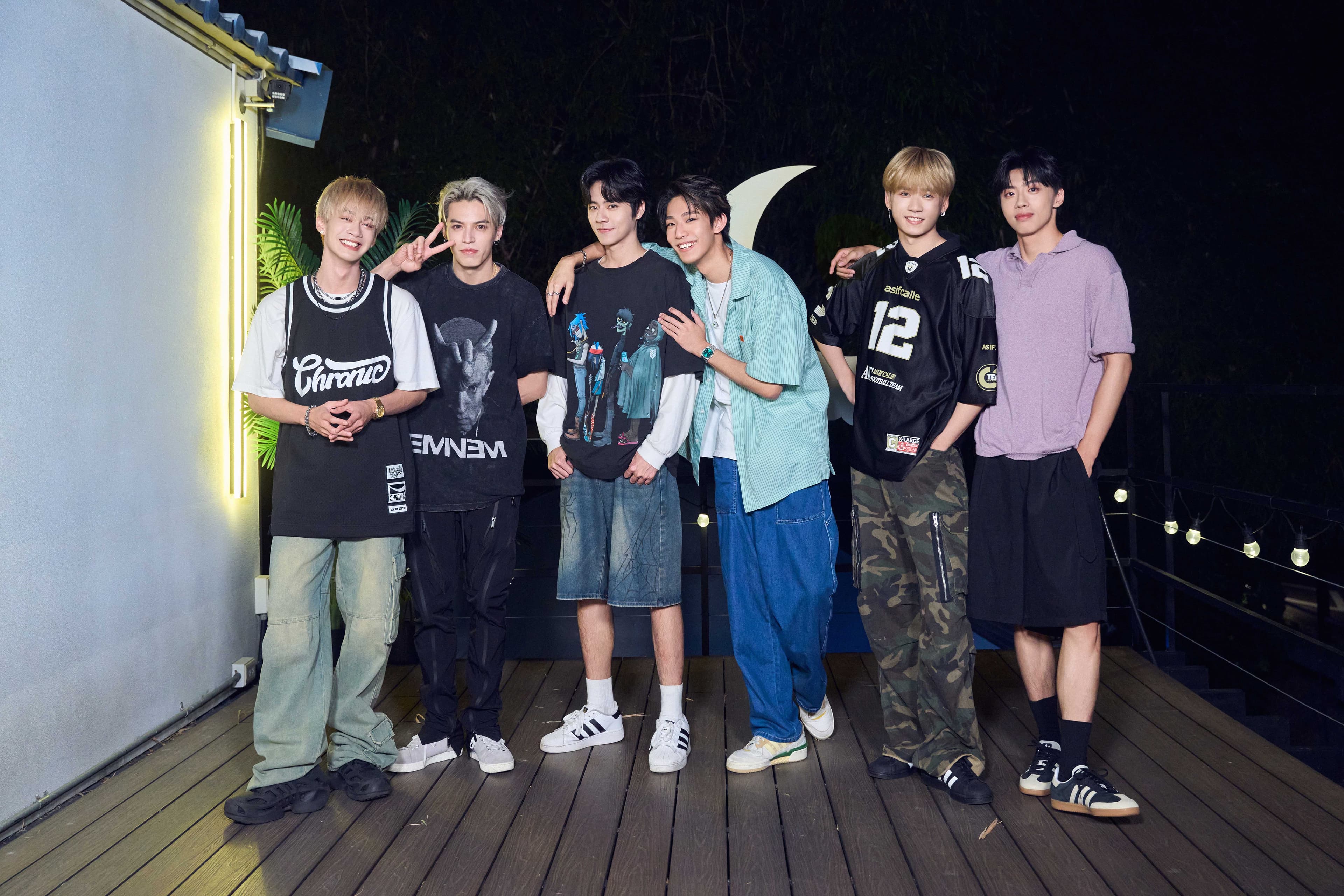 Ozone首張專輯《New Moon》9/13正式數位上架、全新主打歌〈一起看月彎彎〉MV 20:00正式上架。(索尼音樂提供)