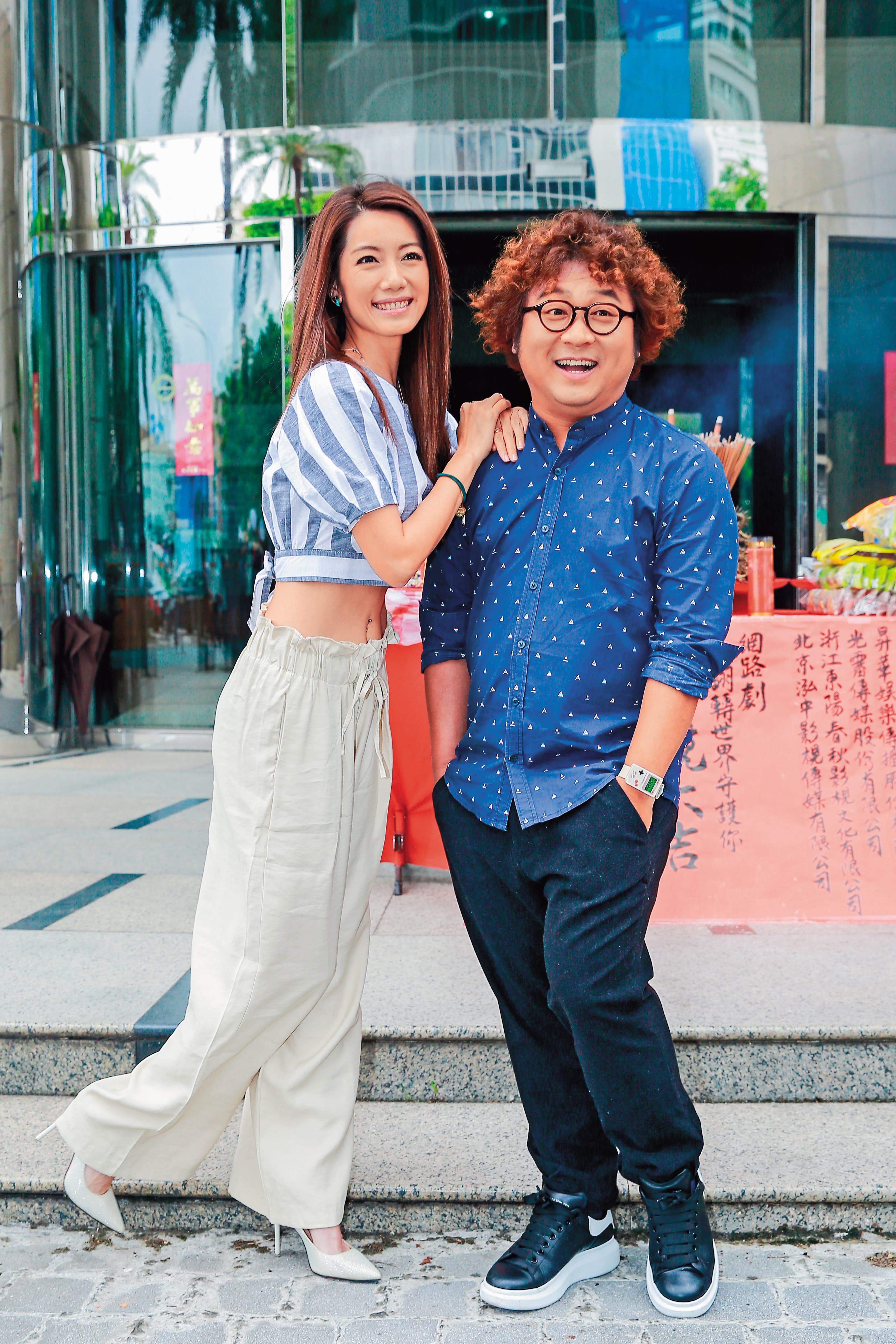 林韋君（左）近年鮮少拍戲，2018年曾和納豆（右）合作網劇《翻轉世界守護你》。