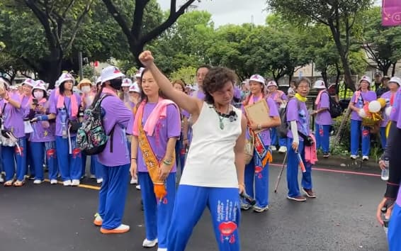 「濟顛禪師」的接駕方式與其他宮廟有些不同。(翻攝自YT直播)