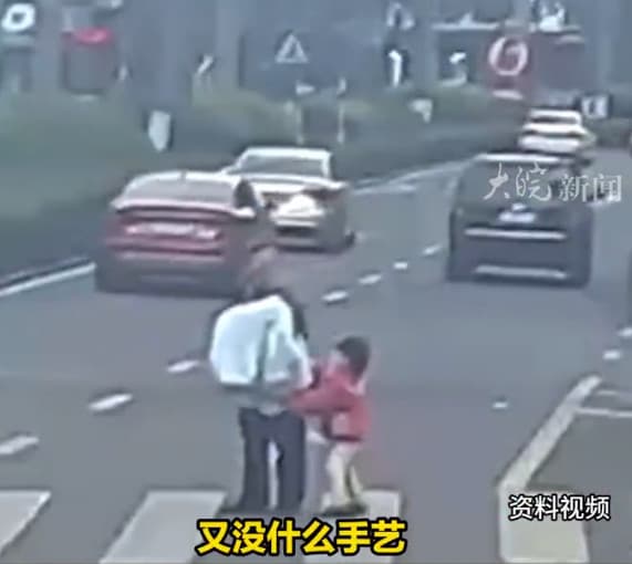 王男因推女兒撞貨車害其慘死，最終被判死刑。（翻攝微博）