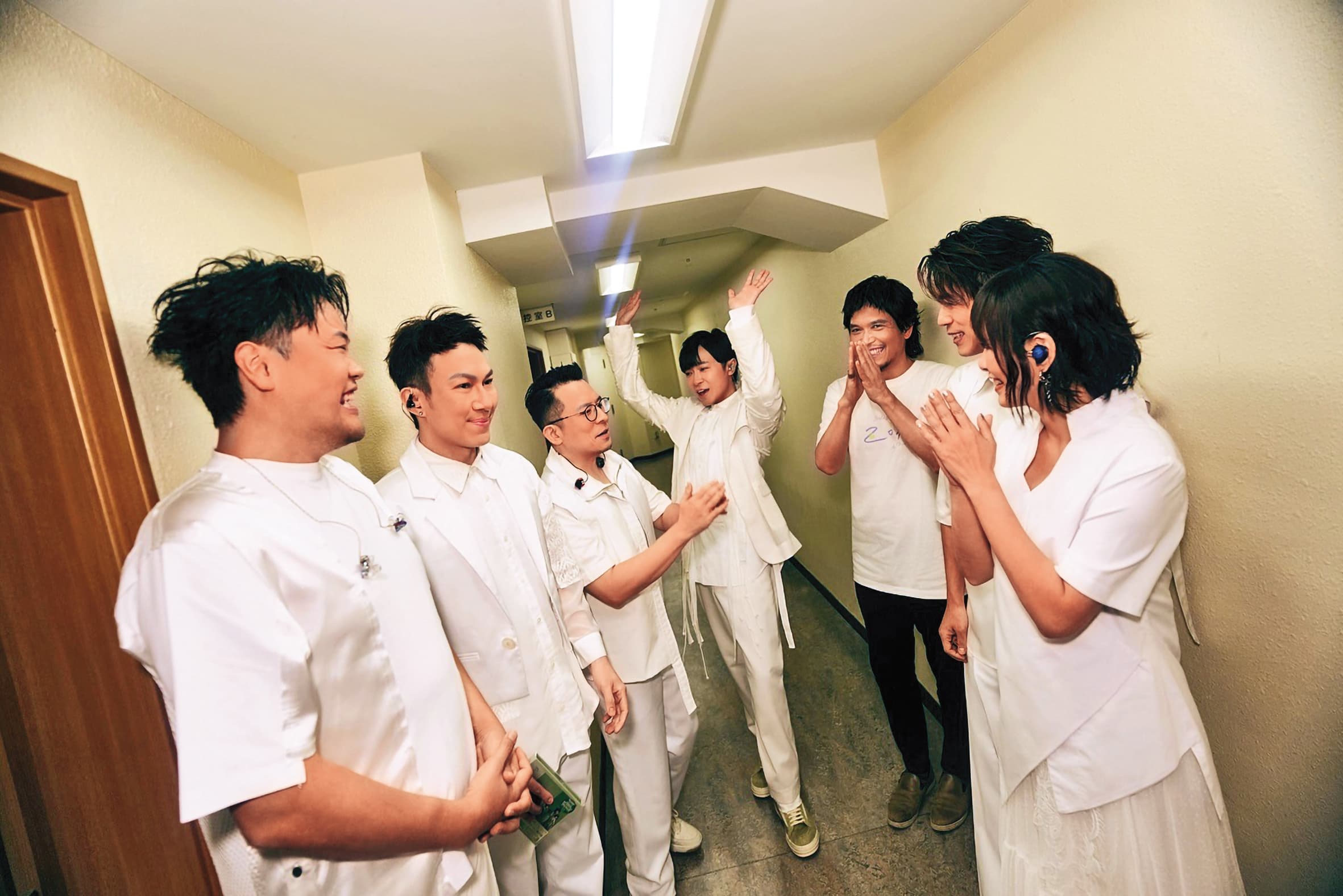 蘇打綠本月在高雄唱完「二十年一刻」巡演最終場,主唱青峰(中)在台上發表退休計畫,其實並不是玩笑話,而是因為他備受失聲所困。(緒風提供)