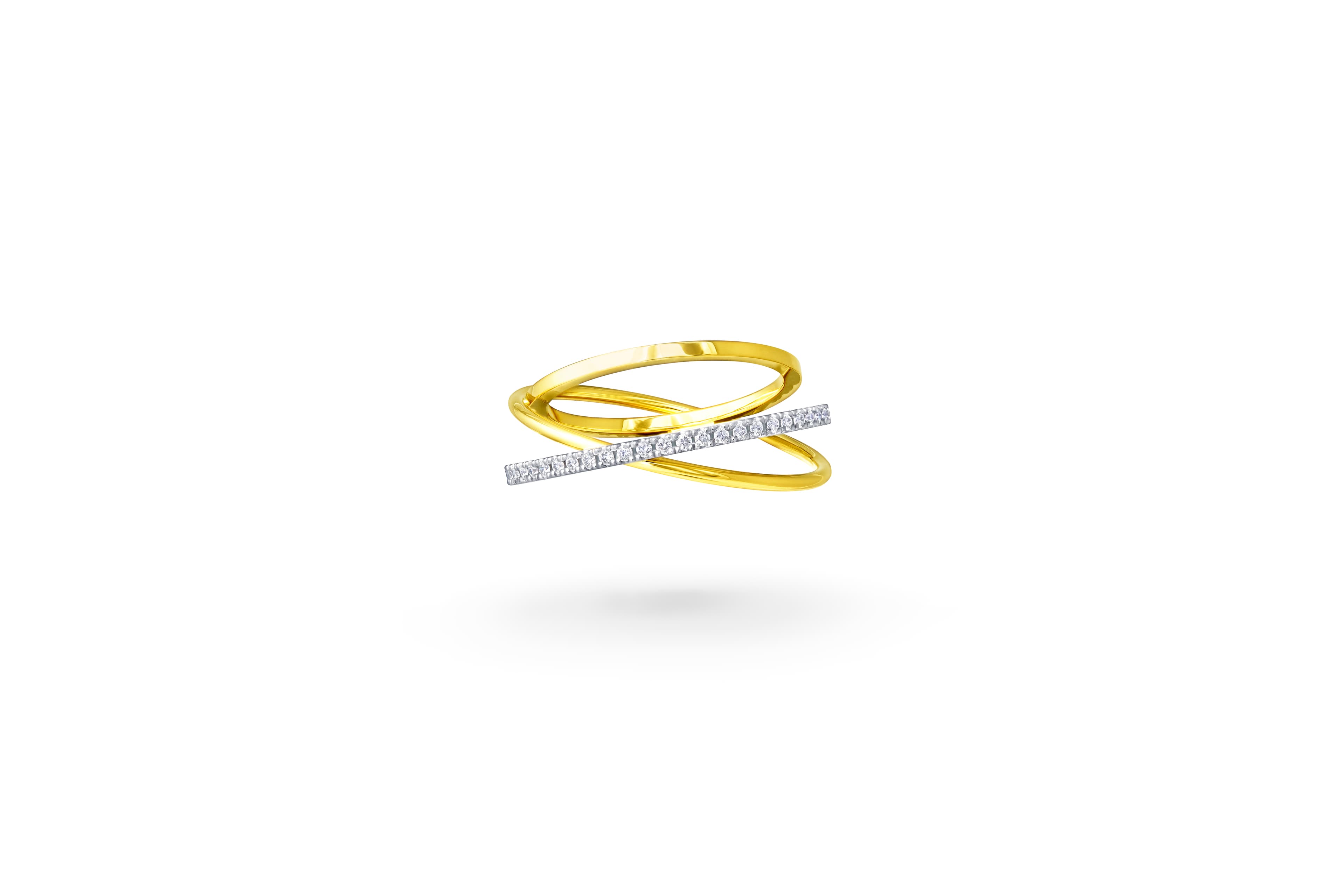 elements floating 18K金&鉑金&鑽石戒指。NT$101,000起(AHKAH提供)