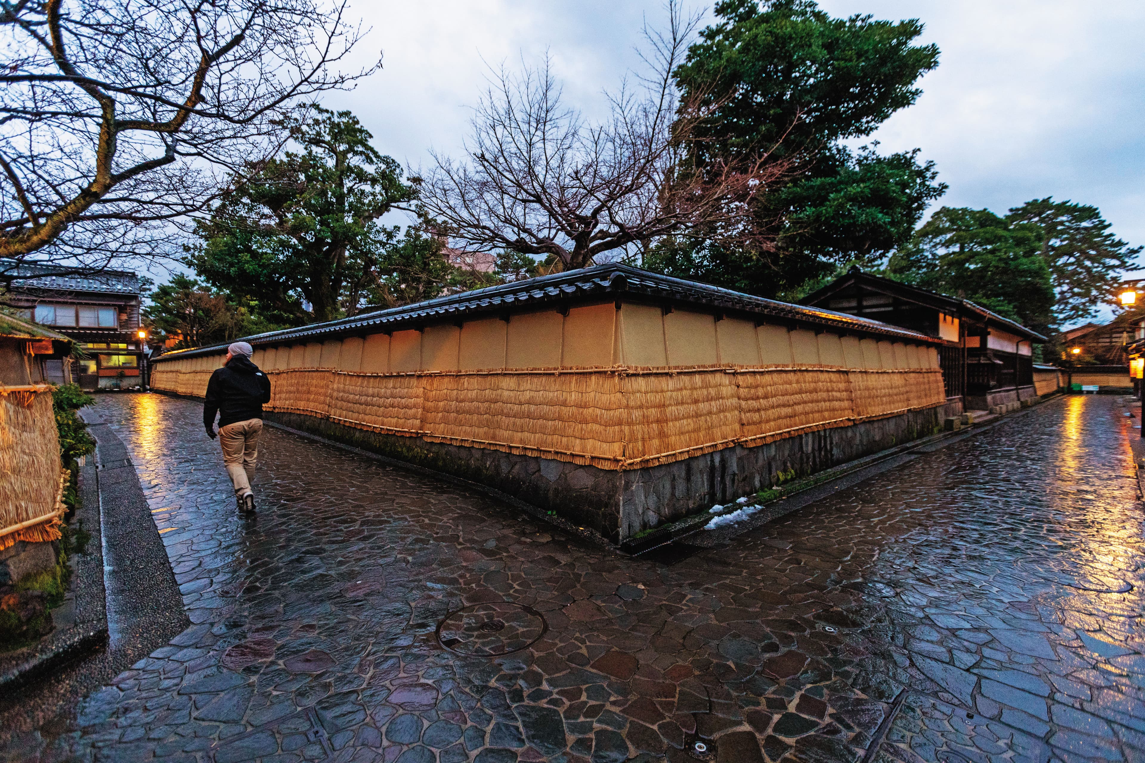 石川縣金澤市著名景點「長町武家屋敷跡」地震後空蕩蕩,幾乎沒有遊客。