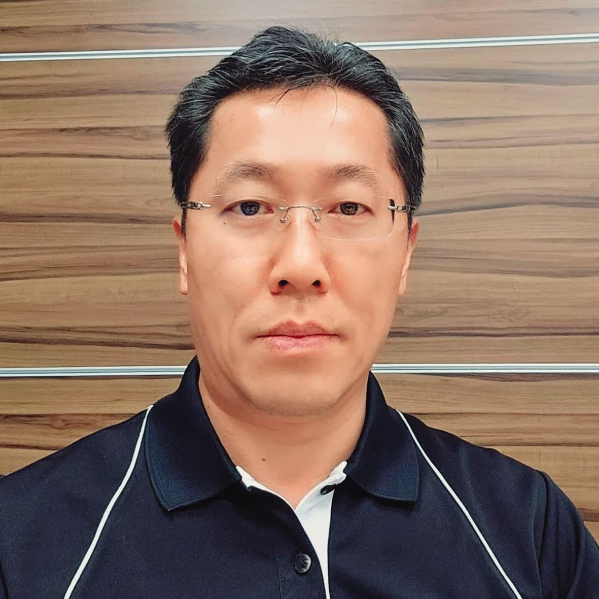 美超微台灣分公司協理張瑞滄涉嫌走私輝達晶片,遭美方通緝。(翻攝X)