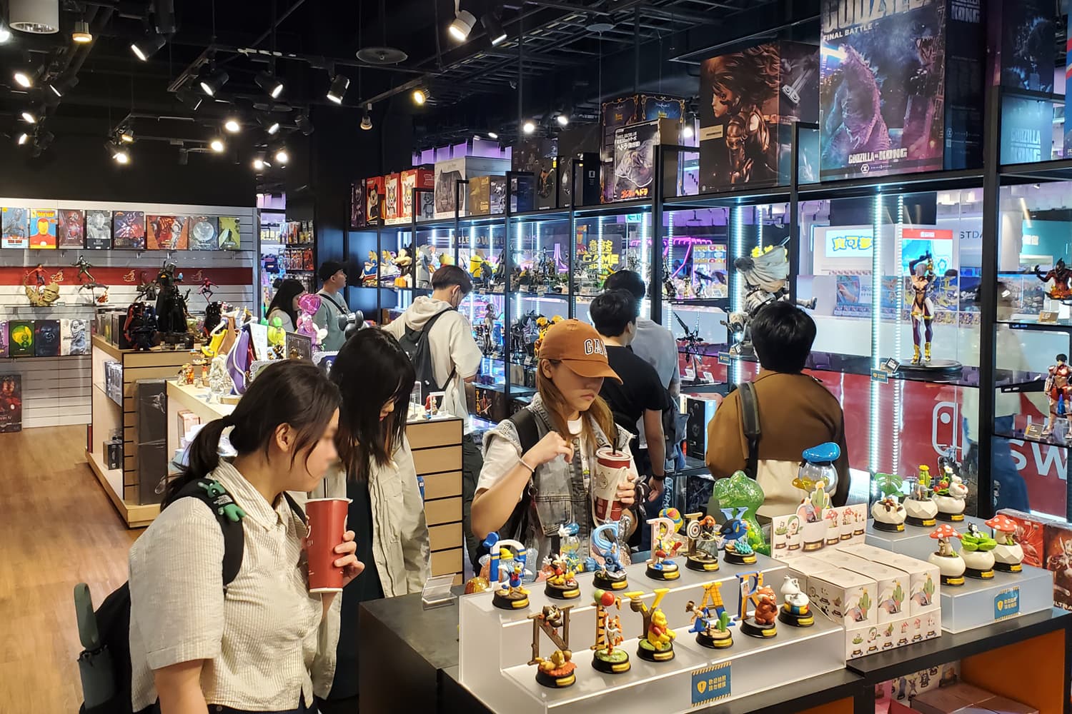 週五下班後與週末都會有大批學生族與上班族湧入野獸國。