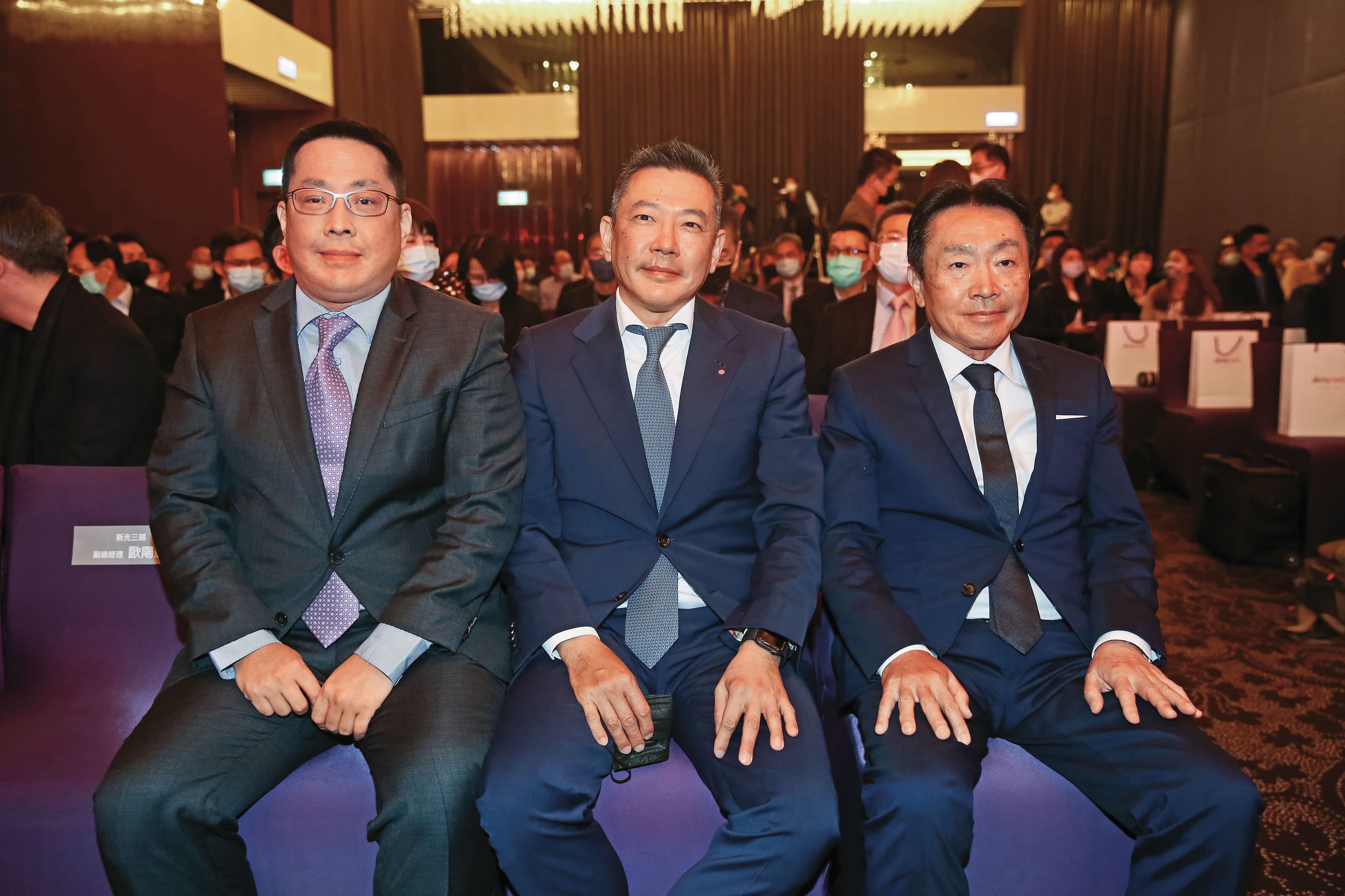 新光三越過去一向由吳東興家族和日方共治,經營績效亮眼。