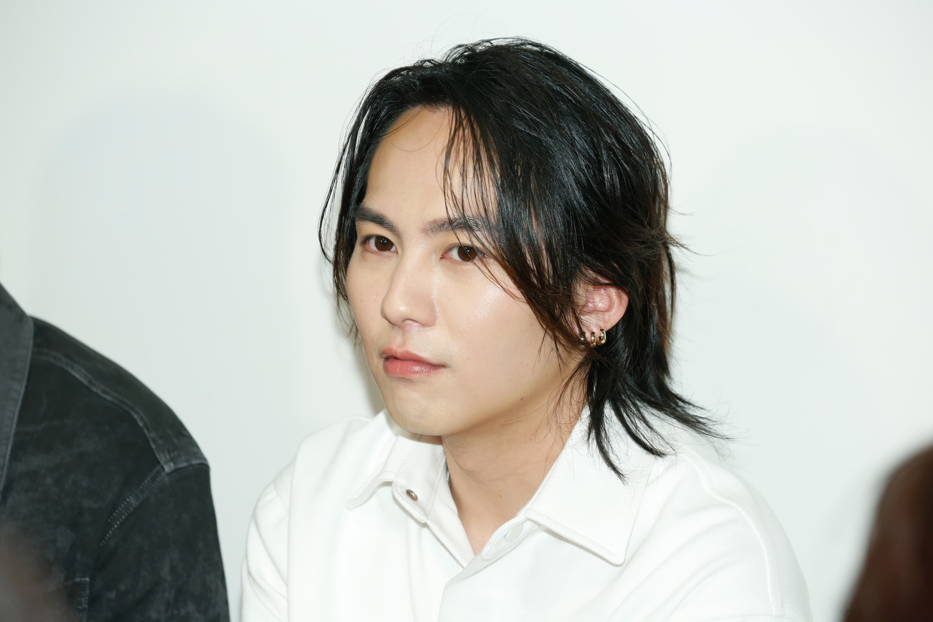 自認還單身,巫建和想去拜月老廟求提升姻緣與人緣。