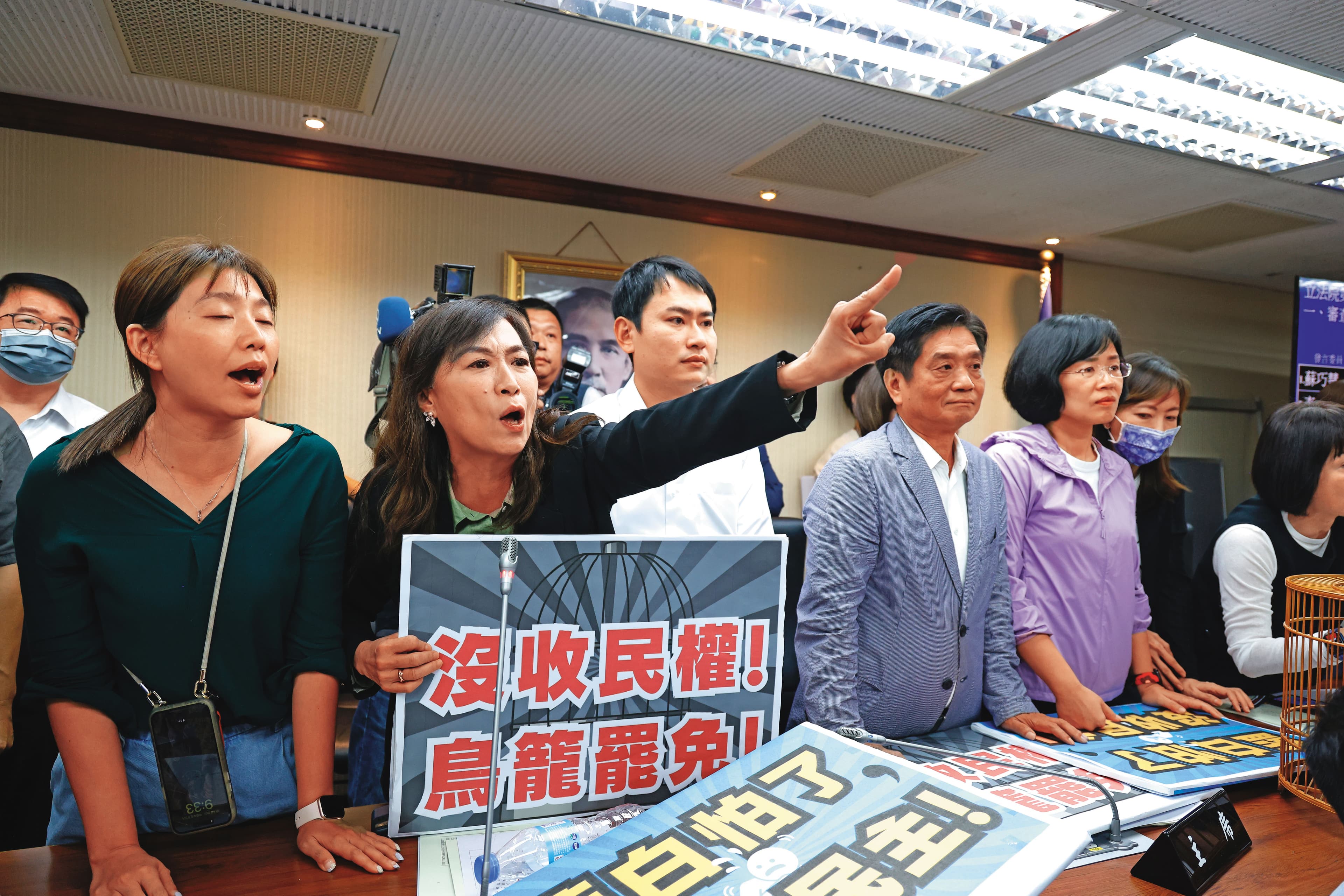 民進黨立委林宜瑾問政風格強悍精準,如今恐因助理費案無緣再參選。