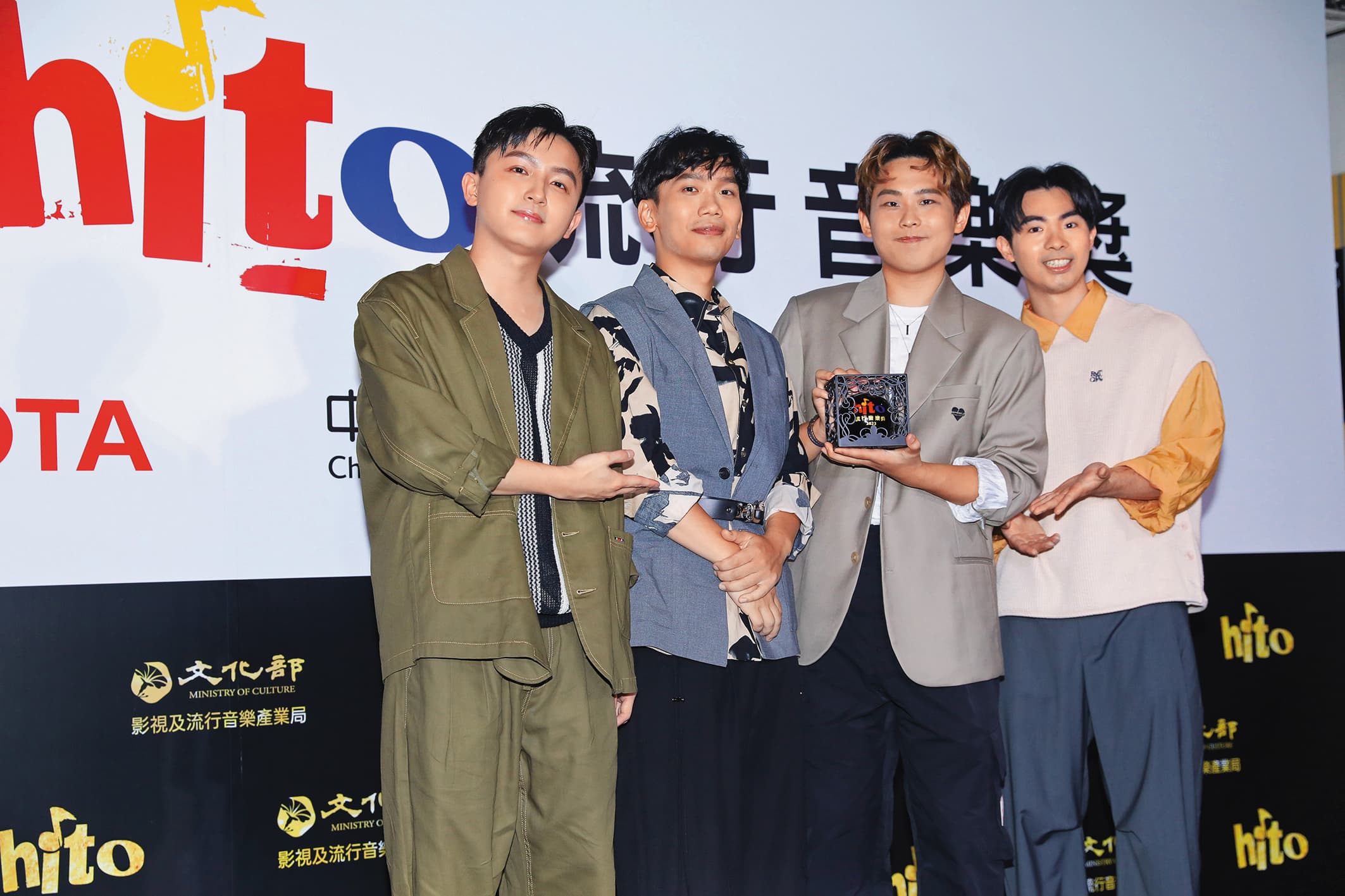 理想混蛋受邀參與Hito流行音樂獎,首次站上台北小巨蛋的舞台演出,並奪下Hito校園人氣樂團獎。