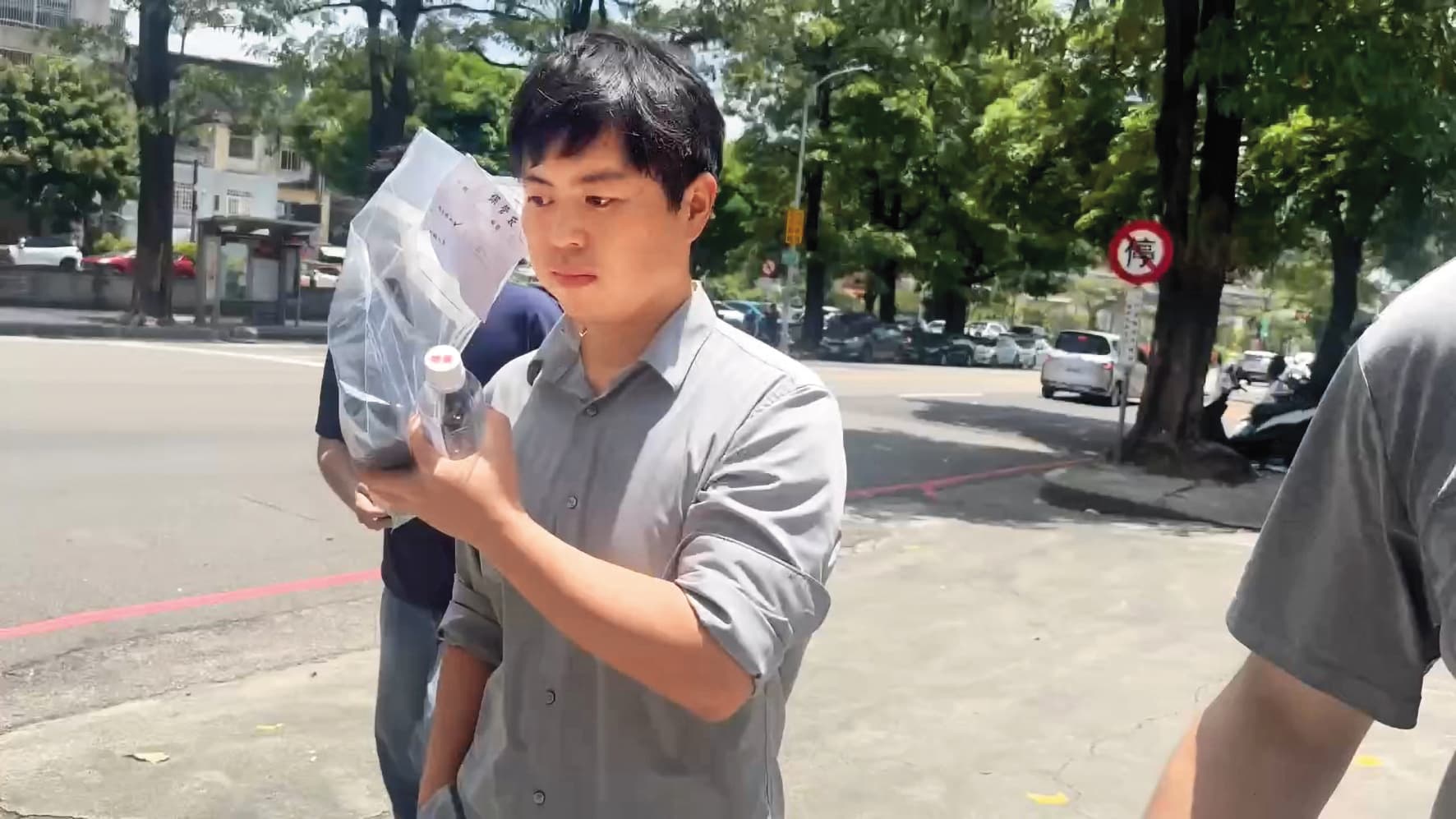 股市炒手吳金泉之子、福懋油董事長吳星澄200萬元交保。(鄧玉瑩攝)