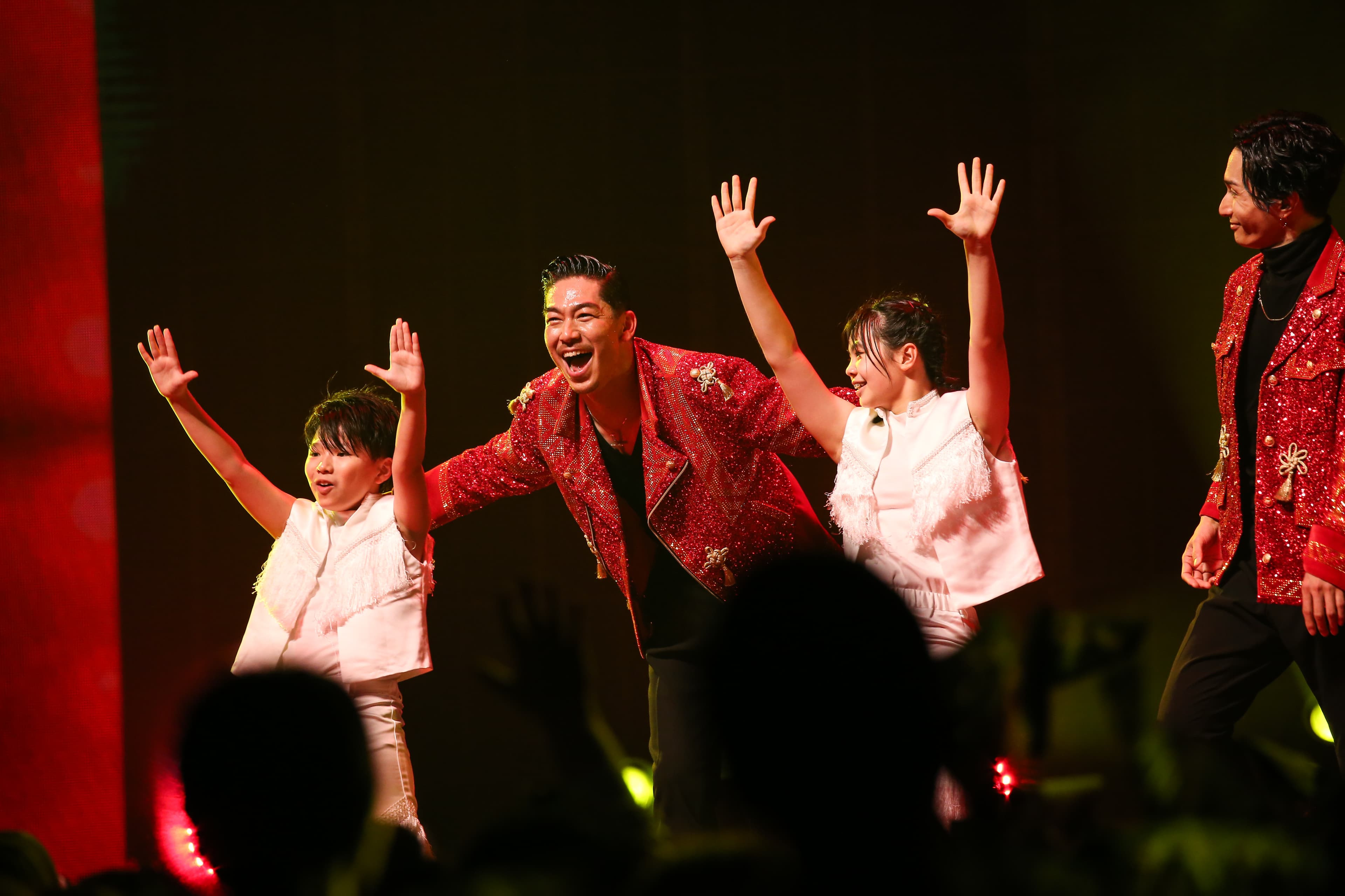 AKIRA上週六在EXILE演唱會上，與EXPG小朋友一起熱力共舞。