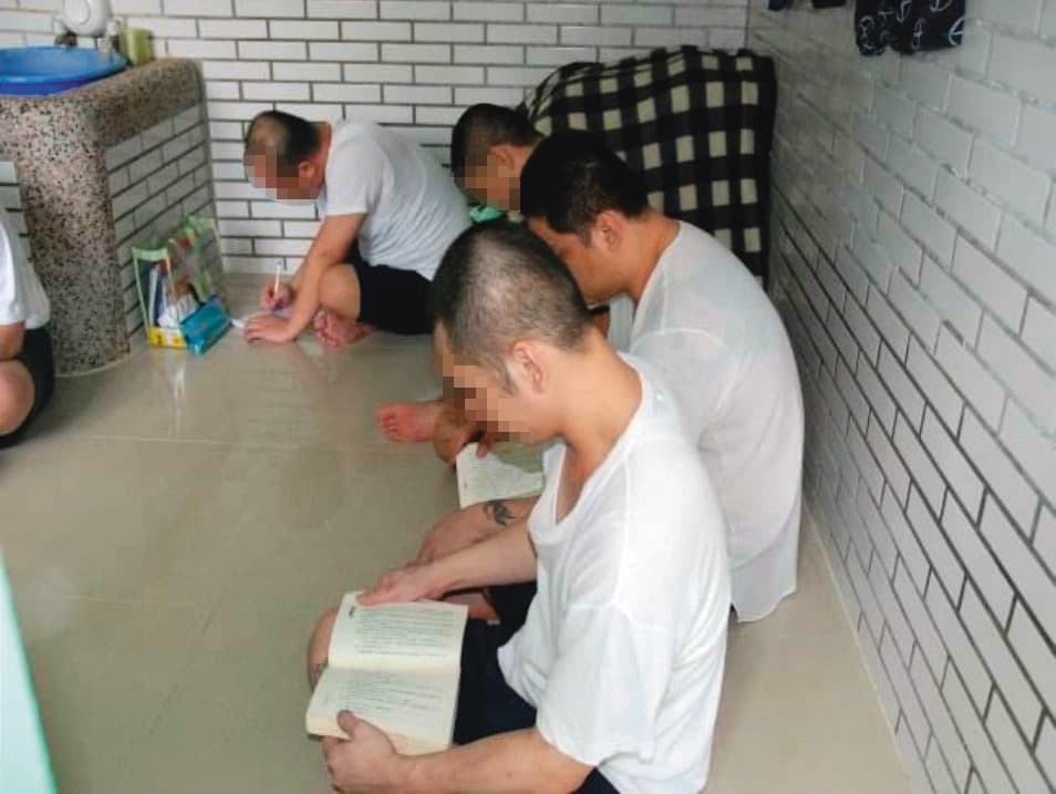 監所生活乏味,受刑人總會默默等候有無親友來面會。(翻攝高雄第二監獄官網)