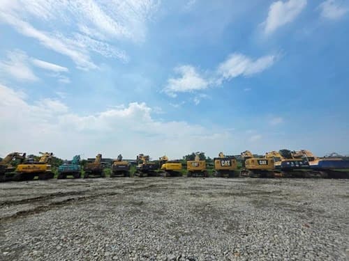 高雄美濃大峽谷案偵辦終結,檢方查扣現金3,197萬元、土地43筆,以及曳引車、挖土機等重型機具38台。(橋頭地檢署提供)