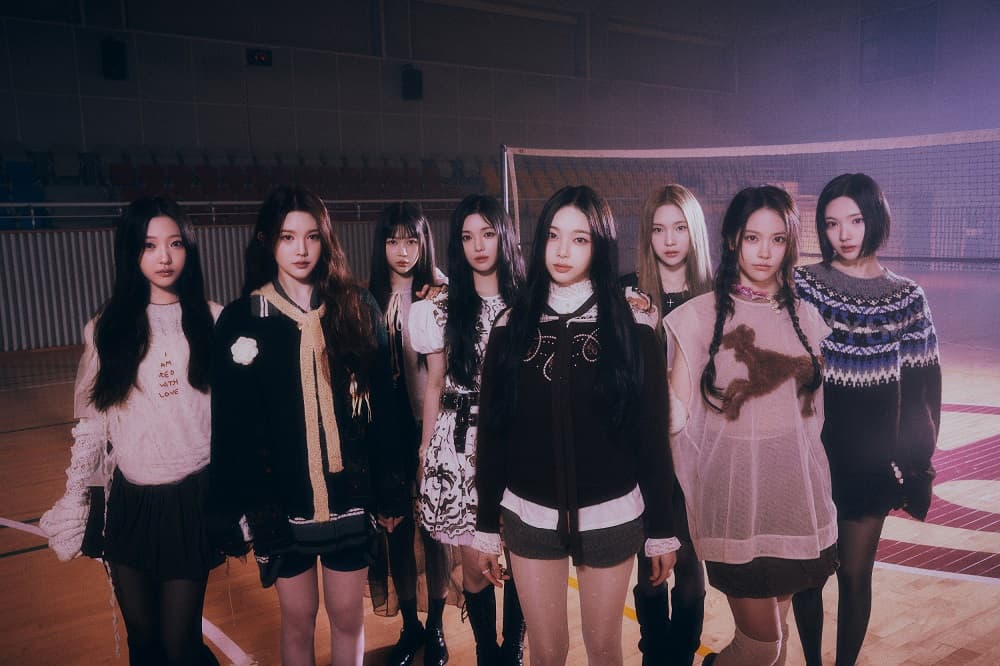 Hearts2Hearts為8人女團,主打歌〈The Chase〉融合夢幻電子音效與洗腦旋律。成員由左至右為STELLA、A-NA、YE-ON、YUHA、IAN、JUUN、CARMEN、JIWOO (SM Entertainment提供)