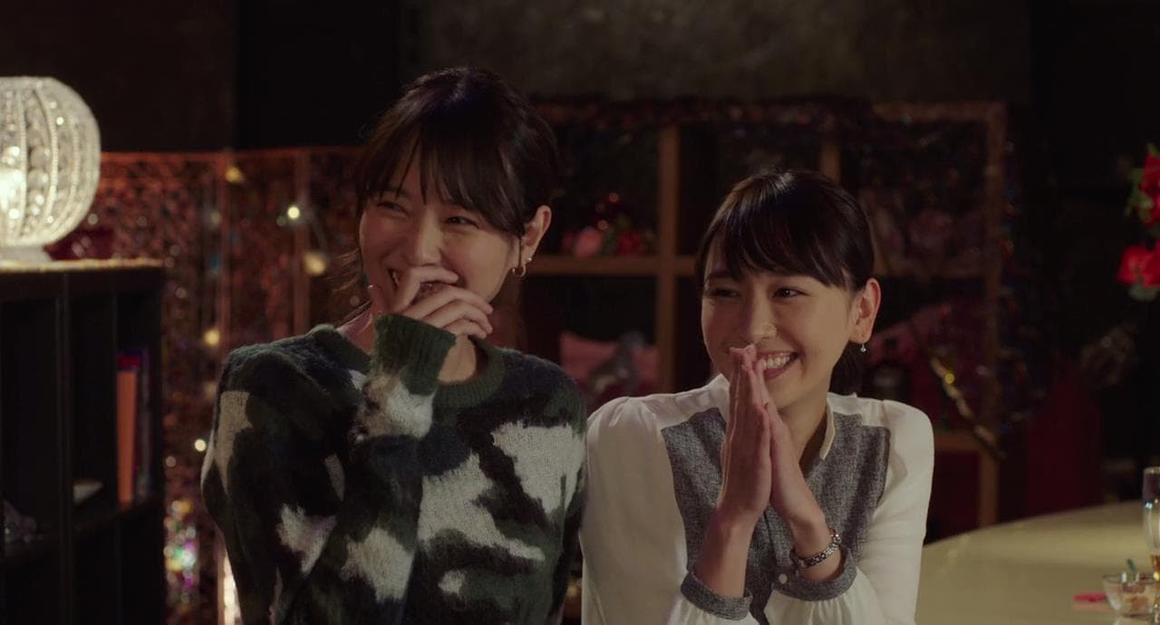 松坂桃李與星野源的太太分別是女星戶田惠梨香(左)與新垣結衣,她們曾合作電影版《Code Blue》。(網路圖片)
