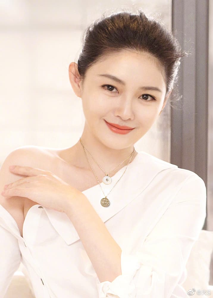 大S的第一段婚姻風風雨雨,即使離婚吵鬧仍未歇。(翻攝大S微博)