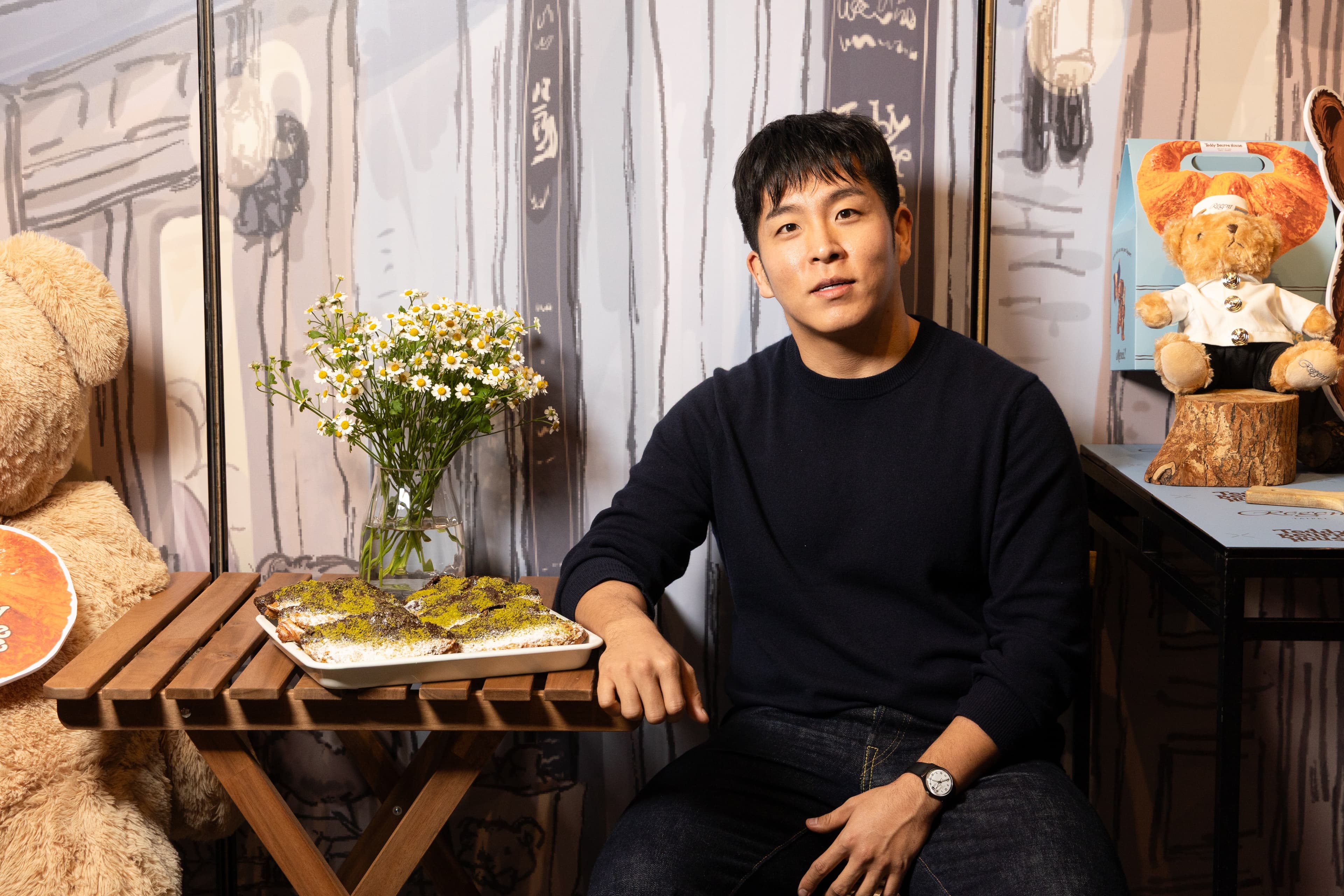 擁有西餐背景的金勳主廚,因喜歡烘焙,決定回國開一間可頌專賣店。