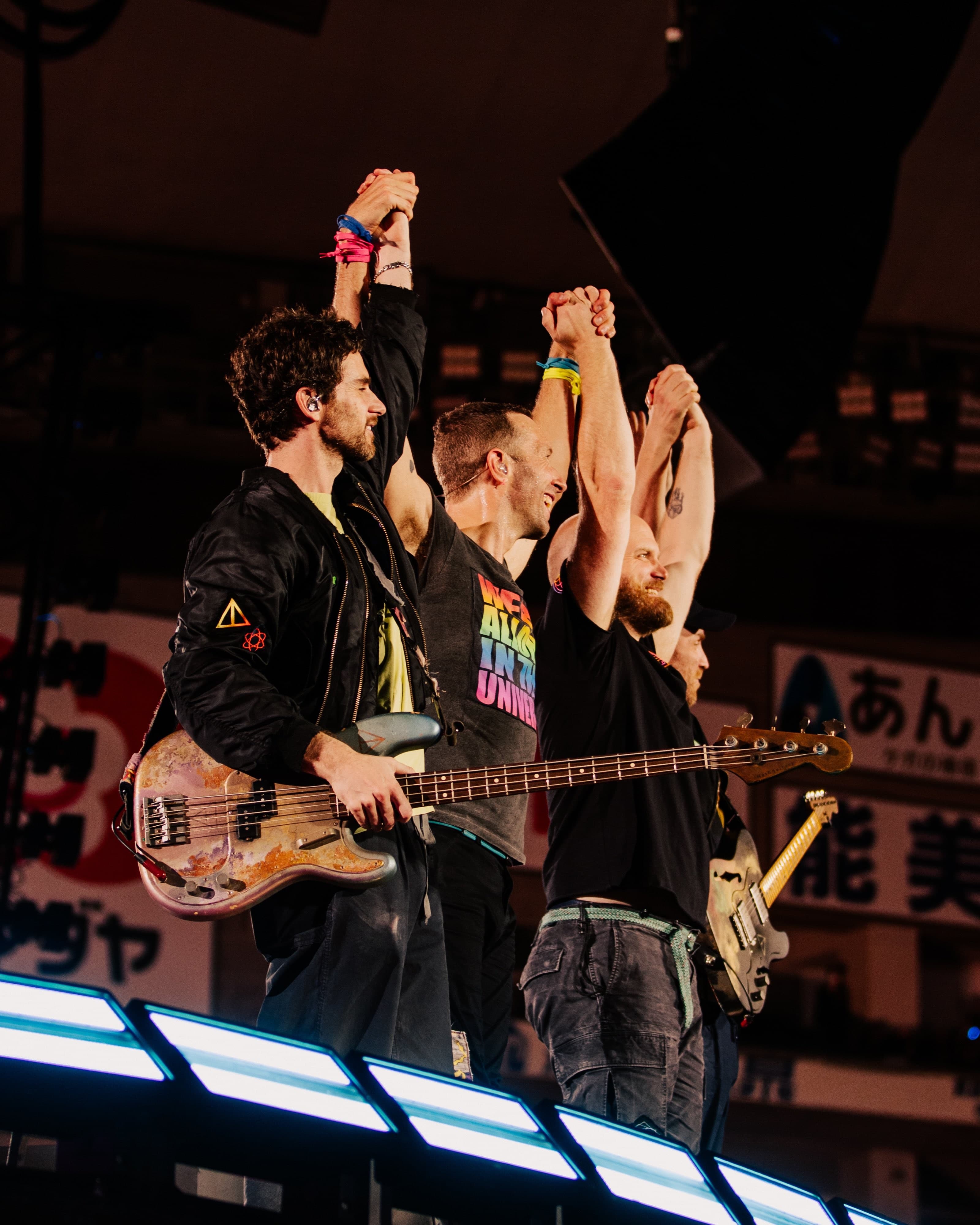 Coldplay近期展開世界巡迴演唱會，日本、台灣後，15日在印尼開唱。（翻攝自X@Coldplay)