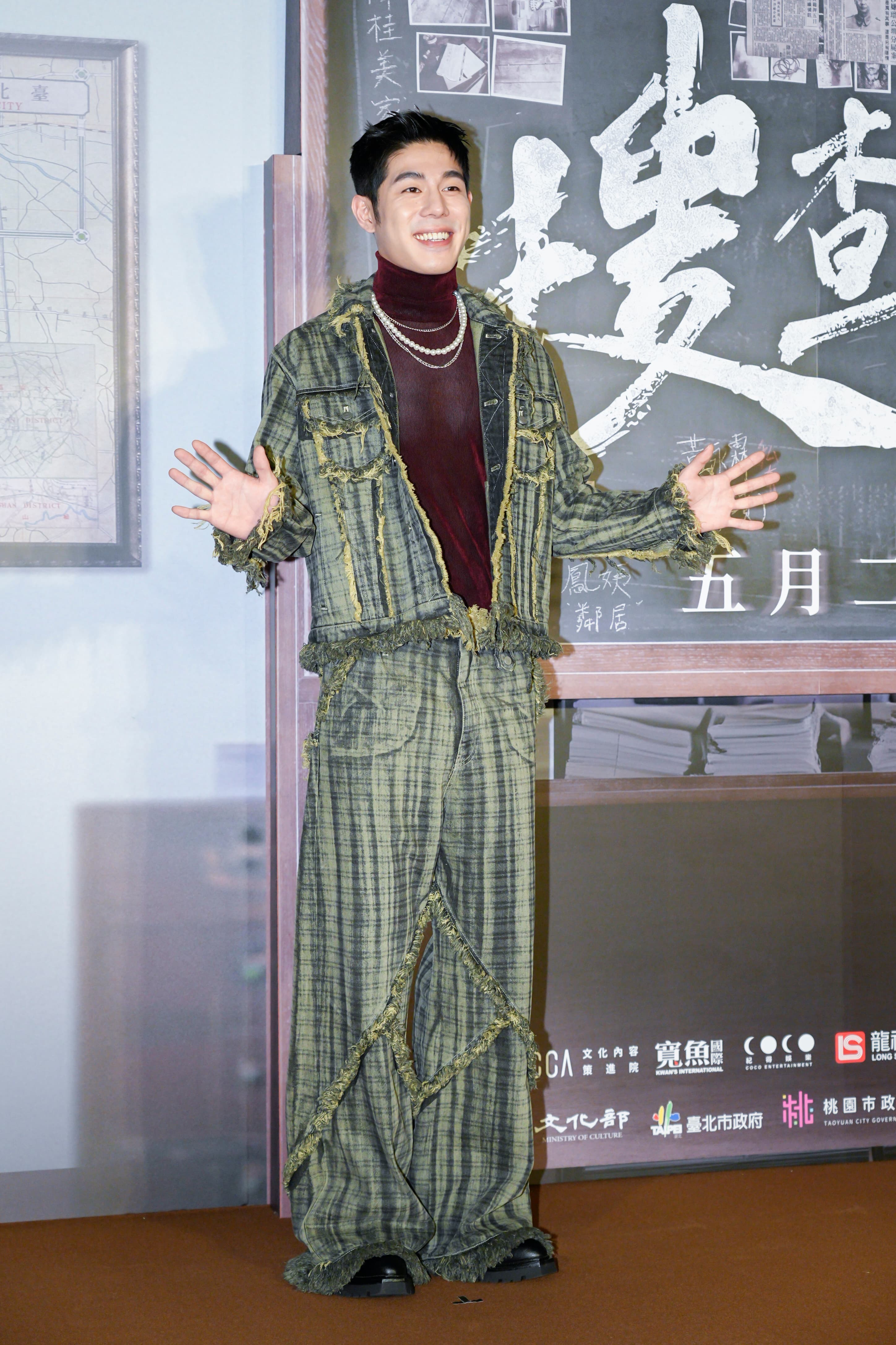 接連有新片上映,自己前陣子也在拍新戲的詹懷雲,雖然戲分不多仍盛裝參加首映。