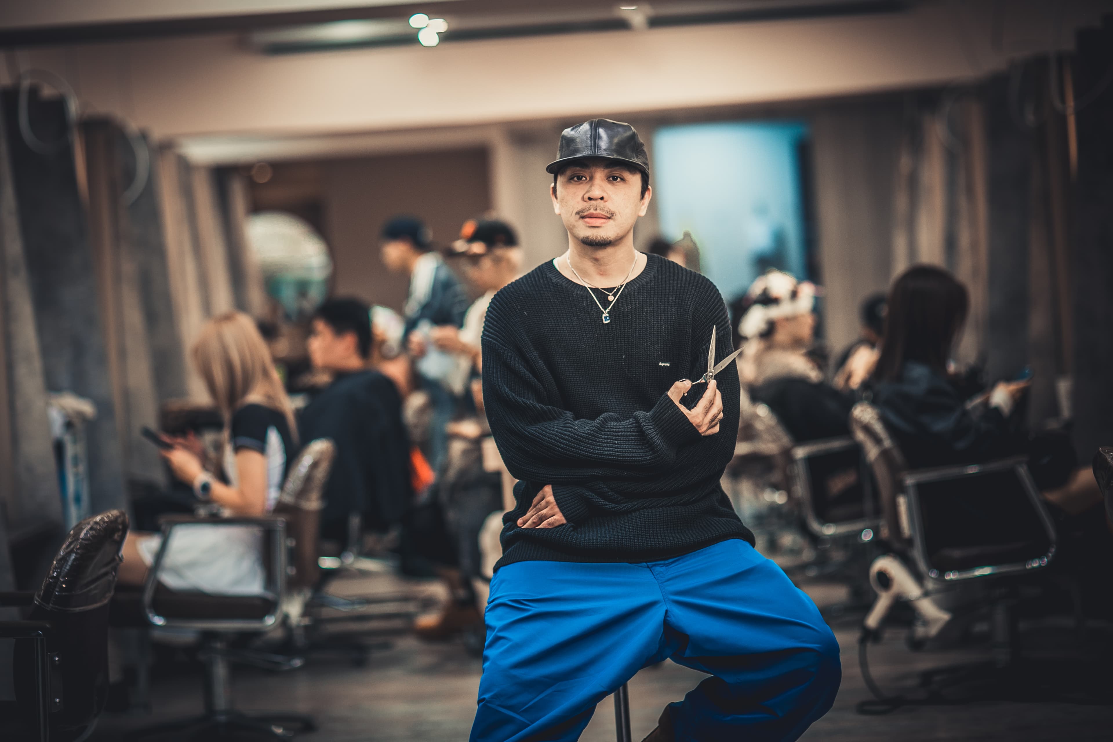 李念擇說自己開的不只是髮廊,是用品牌概念經營。