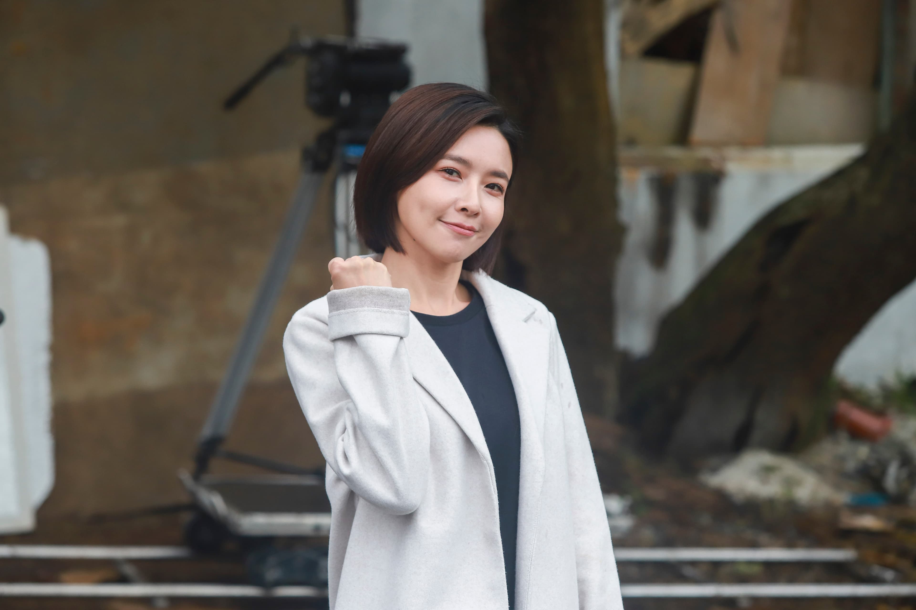 吳婉君多次挑戰危險戲分。