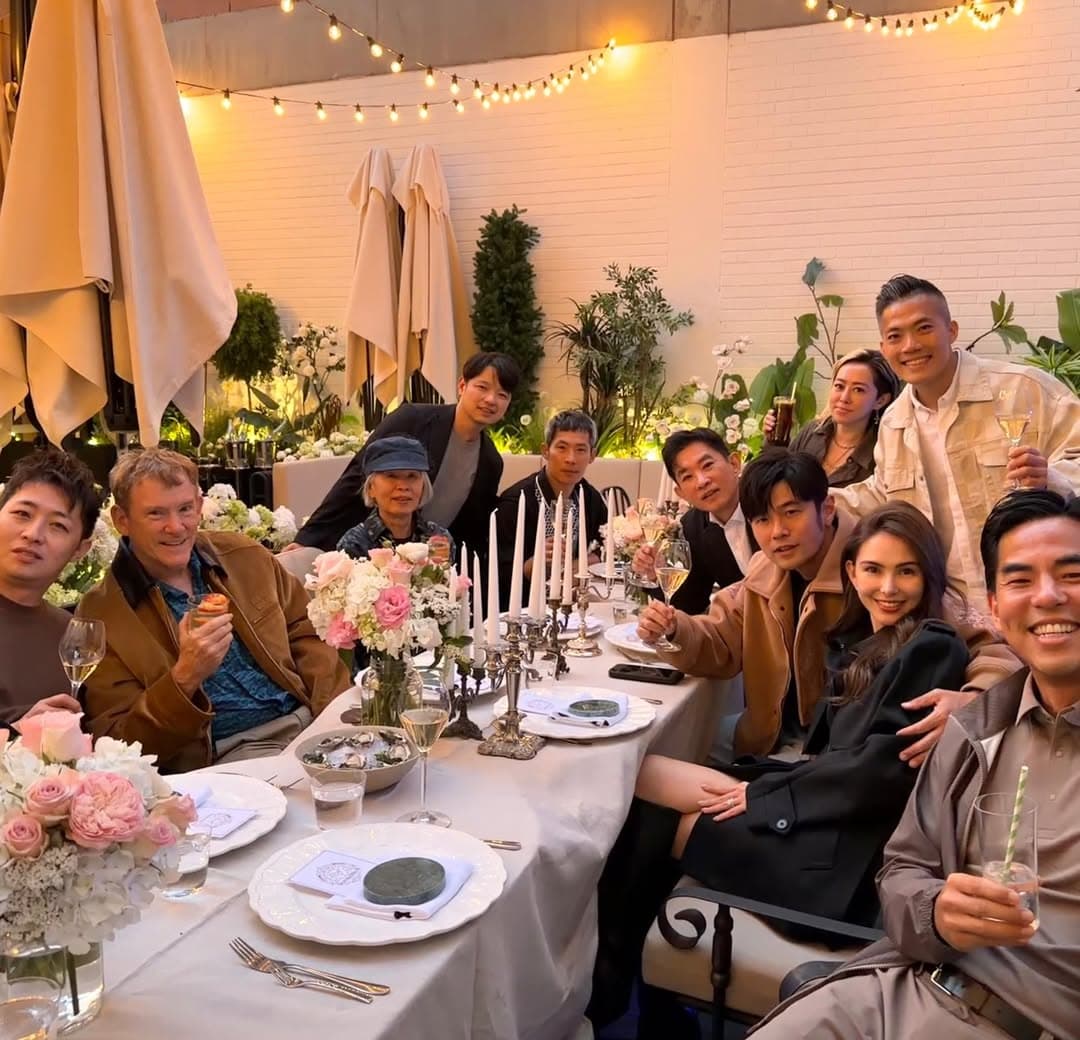 周杰倫和昆凌慶祝結婚11週年,親朋好友齊聚。(翻攝周杰倫IG)