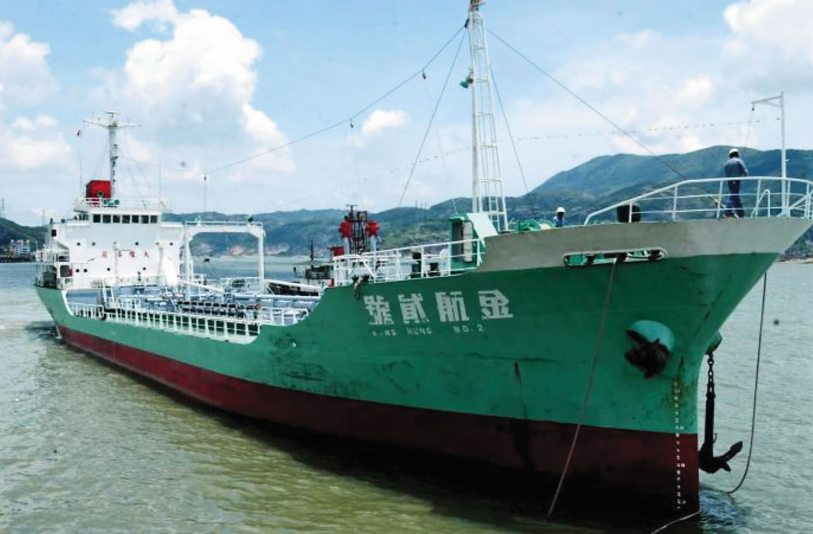當年馬祖缺水,楊家掌控的金航貳號(圖)就曾肩負往返兩岸的送水重責,時任連江縣長則是陳雪生。(翻攝新華社)