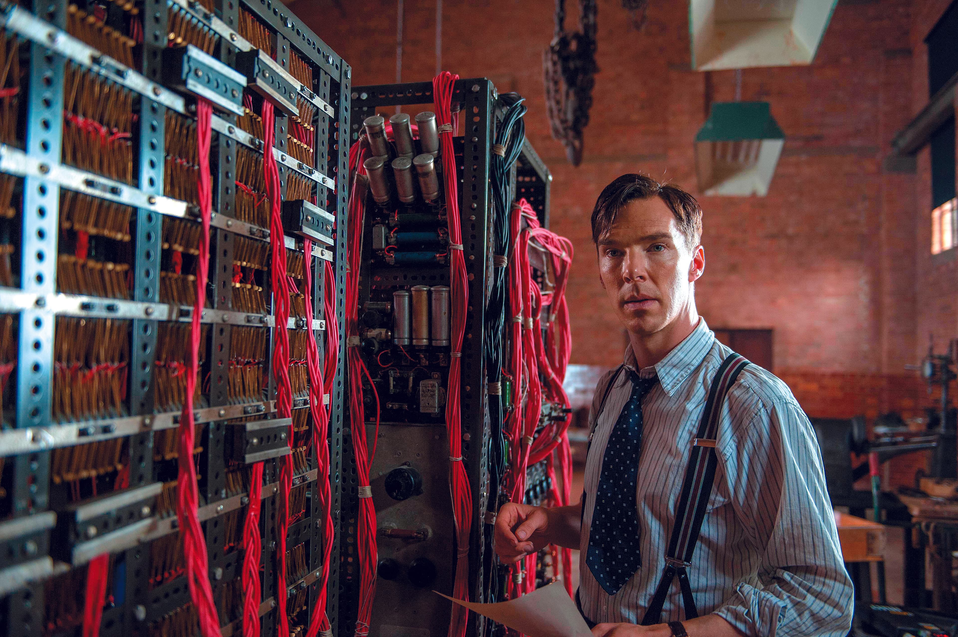 班奈狄克演出「現代電腦之父」—英國數學家艾倫圖靈(Alan Turing)。動人演技賺人熱淚,也讓他首度入圍奧斯卡最佳男主角,可惜最後敗給好友艾迪瑞德曼(Eddie Redmayne),但也讓他躋身好萊塢A咖。(甲上提供)