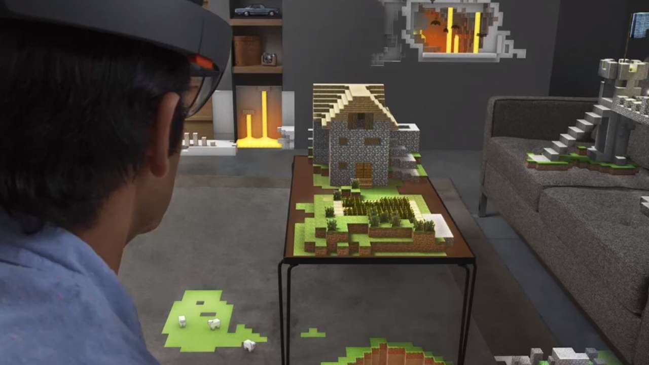 結合了實景的擴增實境系統「Hololens」是微軟欲發展的項目。(圖片來源:微軟官方宣傳片截圖)