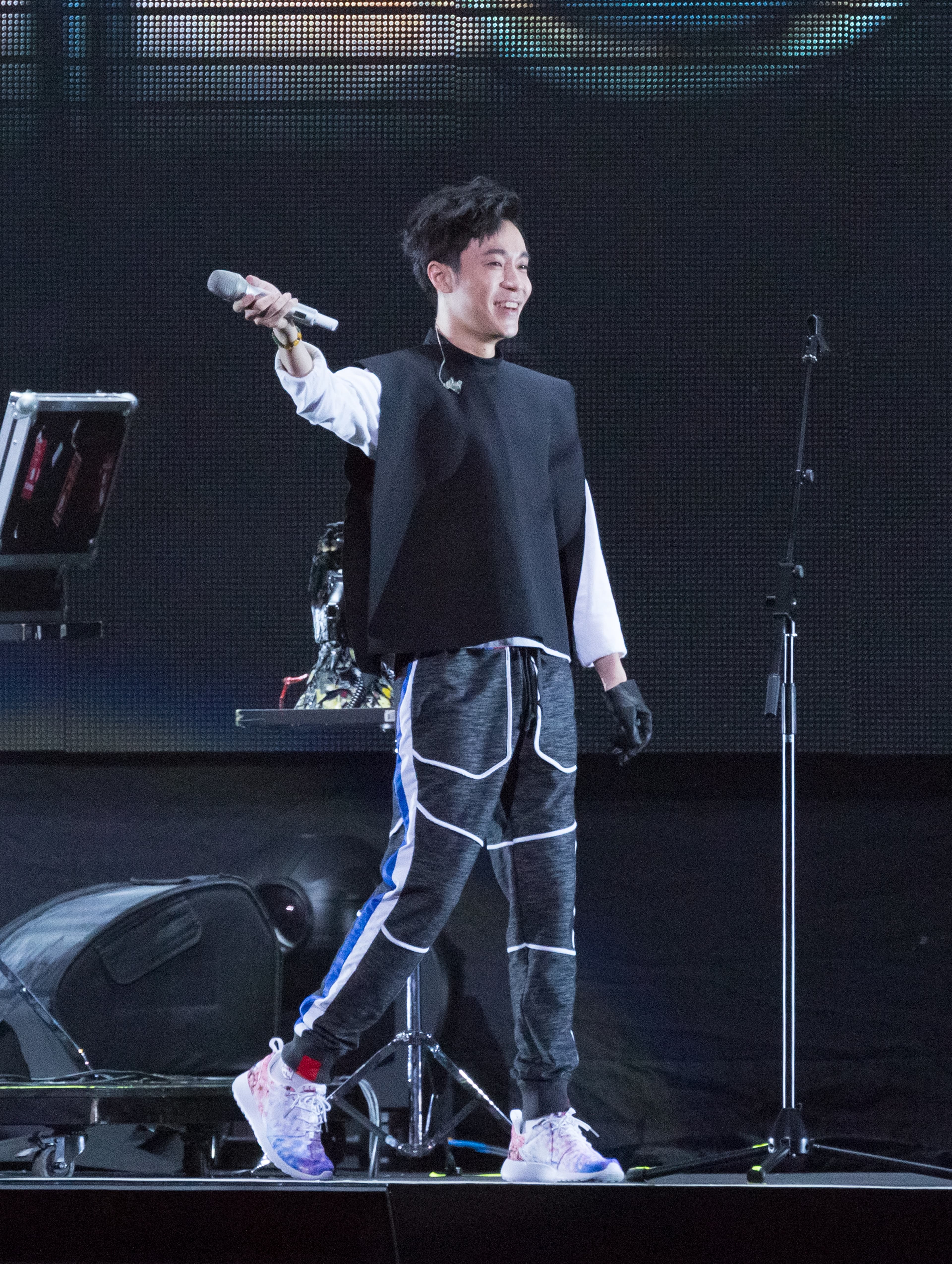 蘇打綠小巨蛋開唱再度「震」動周邊地區,引發挑戰公權力質疑。