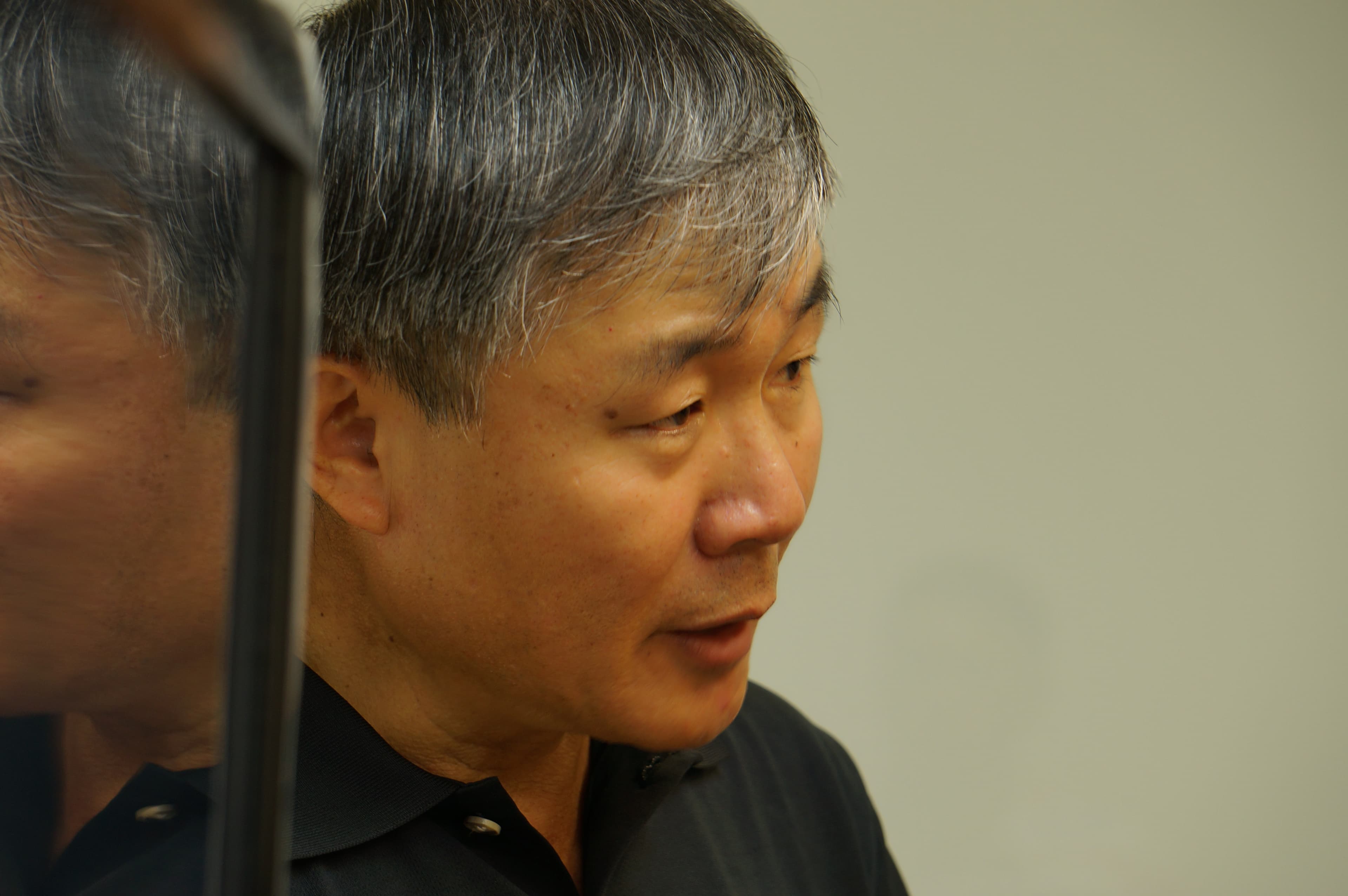 廖鴻基演講時神情。（廖鴻基提供）