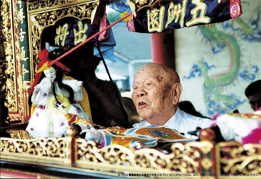 黃海岱創立「五洲園」戲班,兒子黃俊雄則是創造「雲州大儒俠—史豔文」角色,奠定霹靂布袋戲在台灣的歷史地位。(霹靂國際多媒體股份有限公司提供)