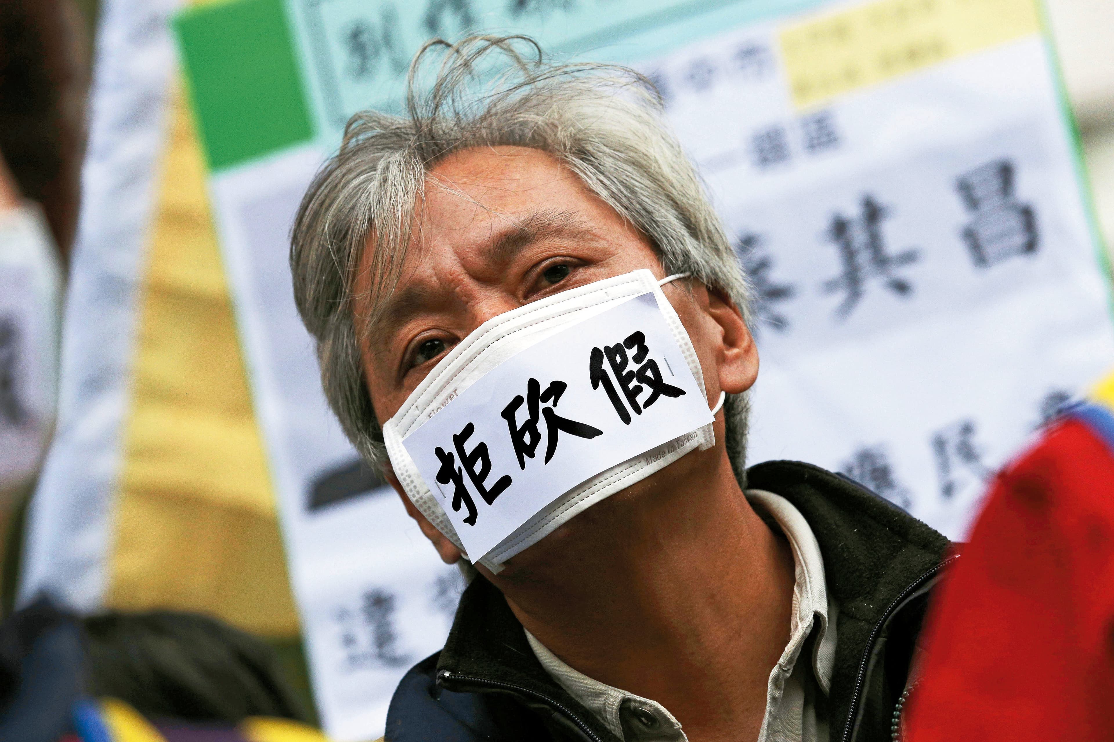 勞基法修正案下半年爭議不休,甚至引發勞團絕食抗議。