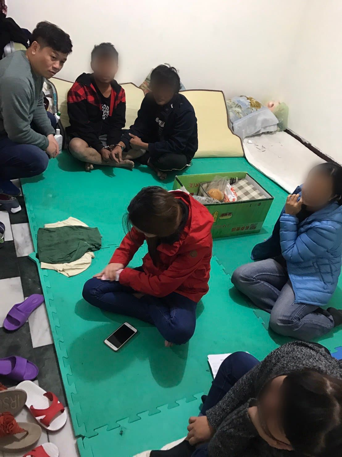 馬嫌和李嫌以穆斯林的身分接近外勞，卻以毒品控制壓榨其勞力，甚至對女外勞性騷擾。