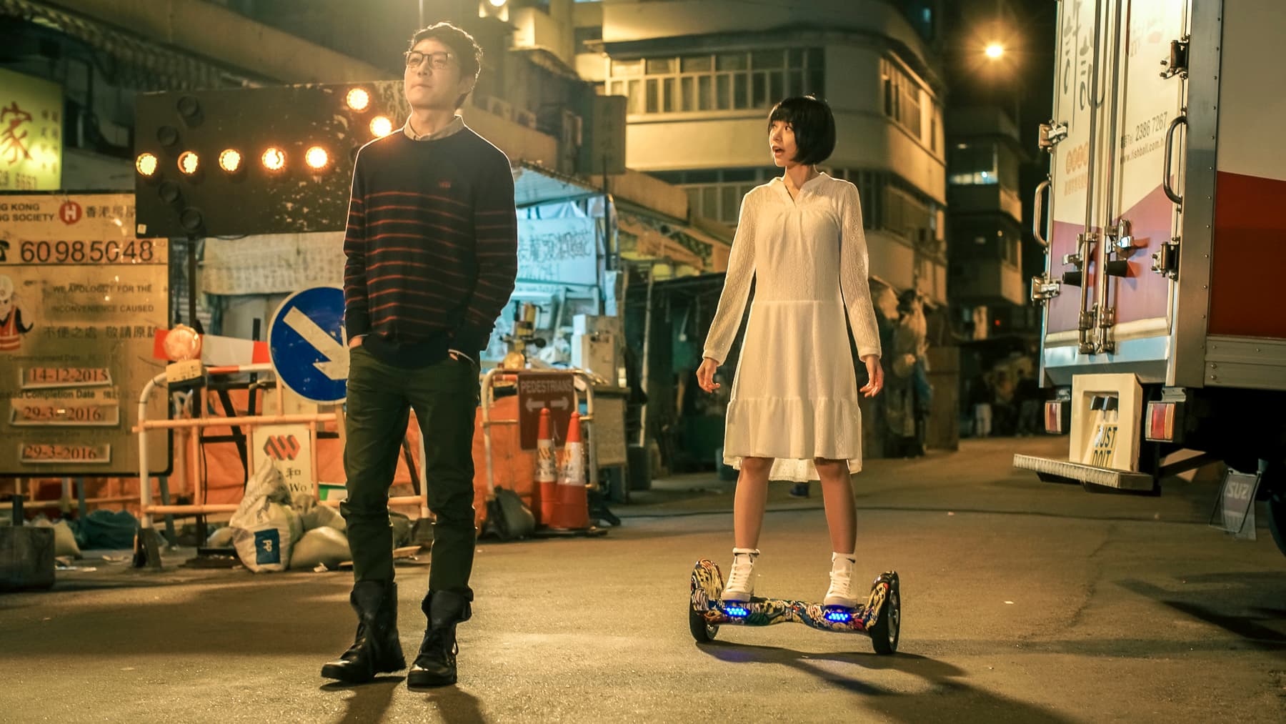 林明禎為戲勤練電動滑板車，卻曾摔傷。