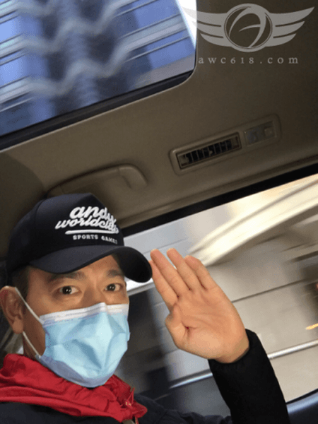 劉德華在官網「華仔天地」發照更文向大家報平安,傳達回家休養的喜悅。(翻攝自劉德華官網)