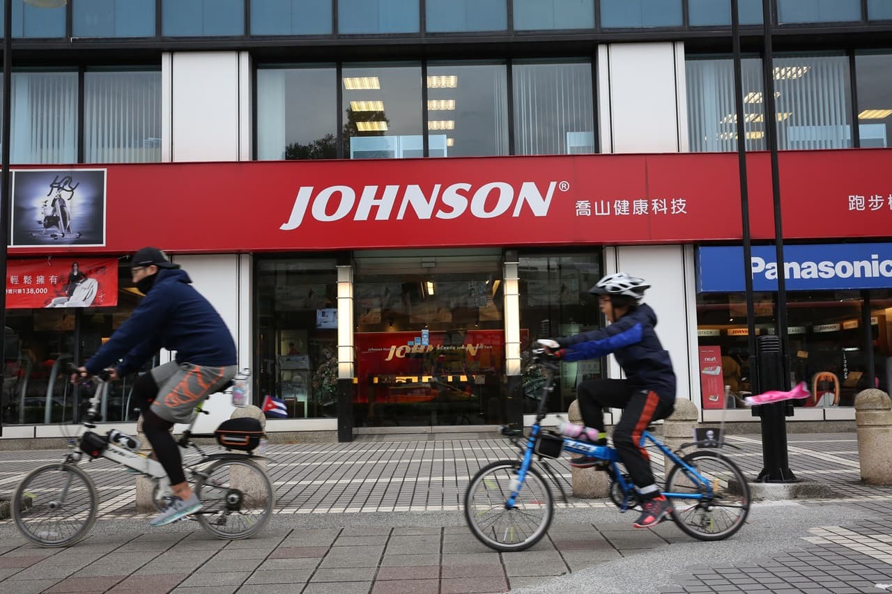 喬山自2002年起開設JOHNSON自有品牌零售店，圖為民權旗艦店。
