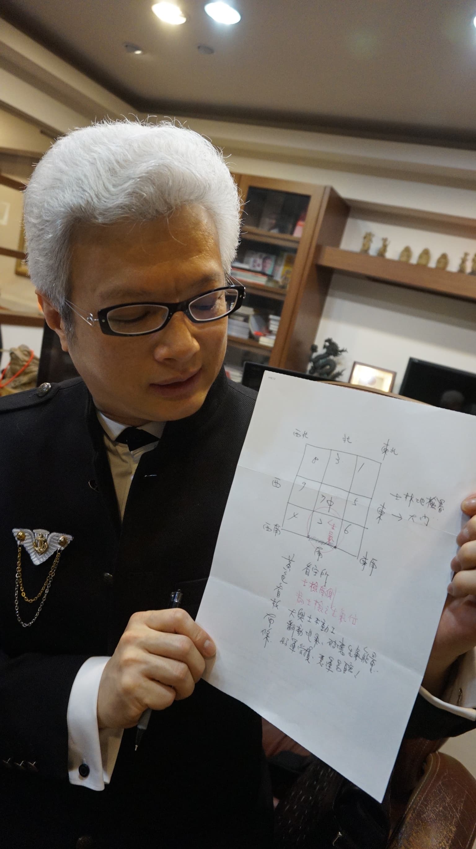 風水命理師蔡上機認為，士檢新大樓的動工，擾動士檢的「生氣位」，容易引來壞運。