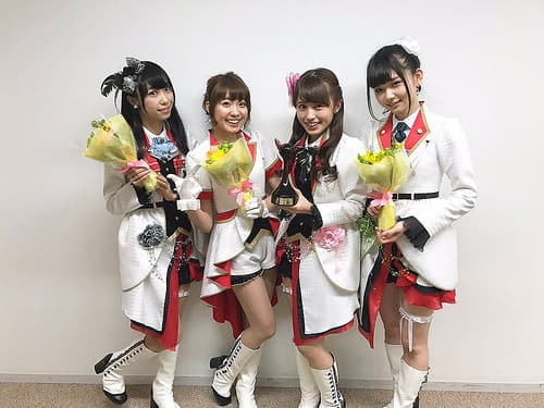 歌唱賞──伊波杏樹、逢田梨香子、諏訪七香、小宮有紗、齊藤朱夏、小林愛香、高槻加奈子、鈴木愛奈、降幡愛(Aqours-LoveLive!Sunshine!!)