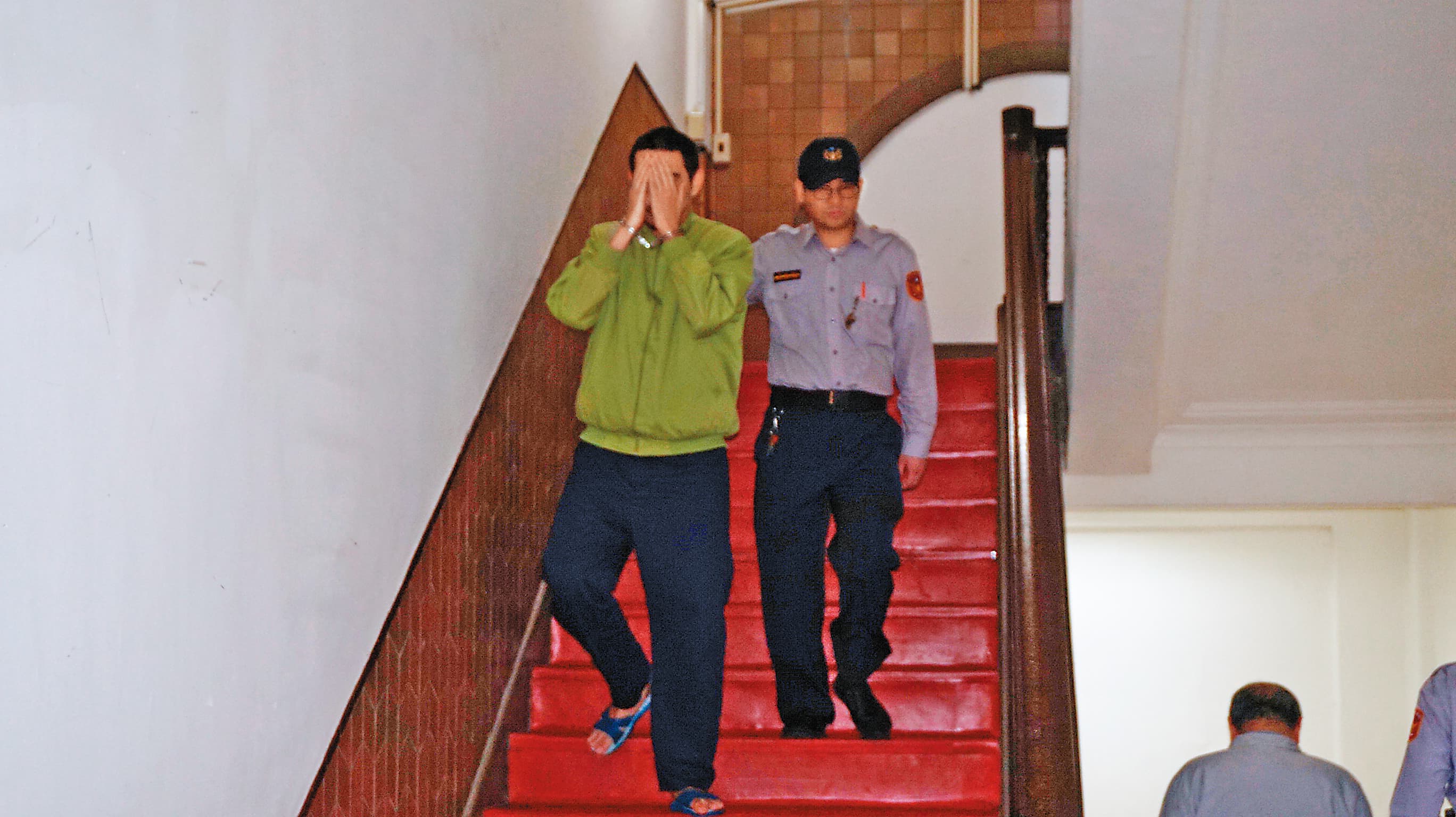 英國籍的Matthew遭羅馬尼亞盜領集團吸收,來台盜領5萬元遭判刑4年,他放棄上訴已入獄。