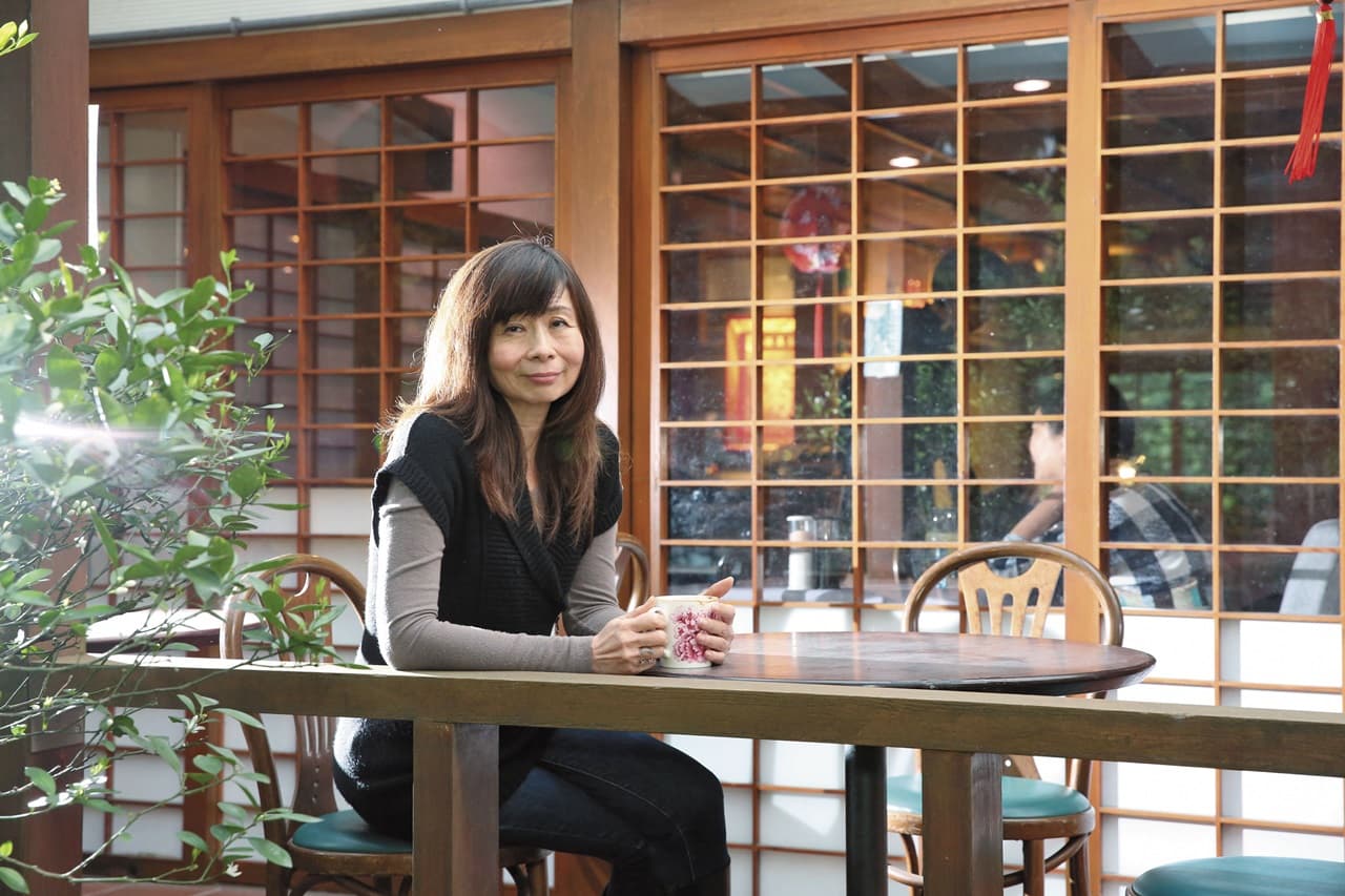 平路的小說偏好改編自真實歷史人物或事件,但她總顛覆傳統,以挑戰父權社會的銳利觀點來詮釋。