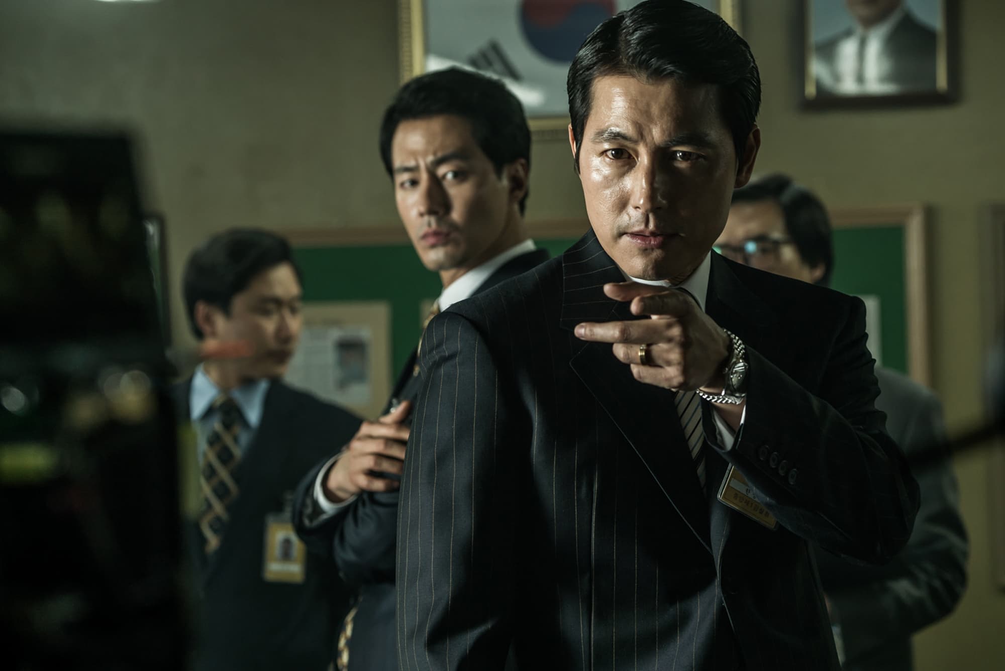 鄭雨盛(右一)得知與趙寅成合作非常滿意,「這樣的劇本不和他演,什麼時候還有機會呢?」