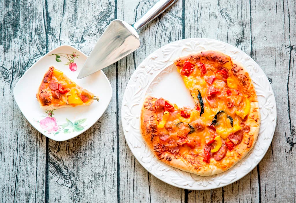 週未時，沈雅琪常會和女兒一起做Pizza當午餐。
