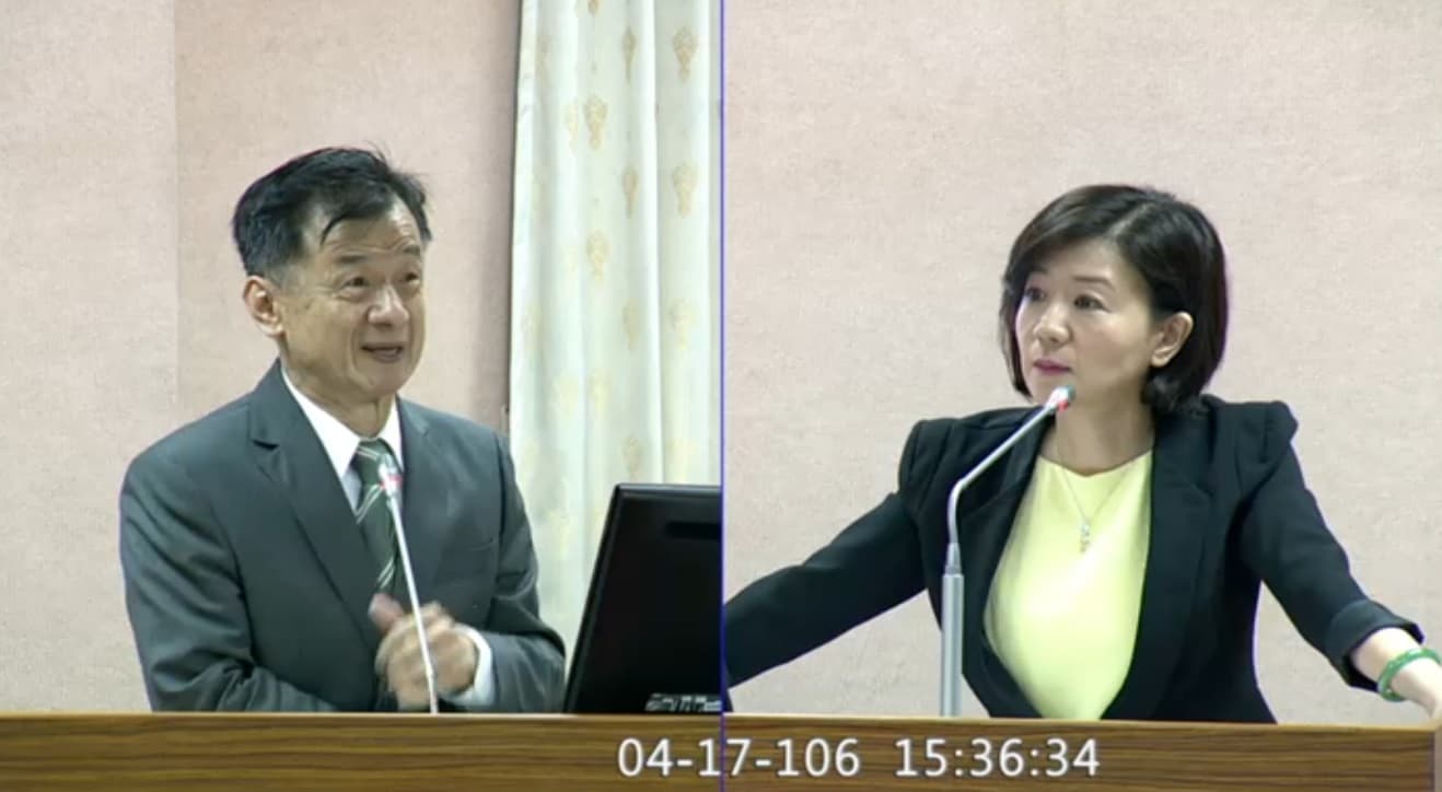 國民黨立委王育敏（右）質詢時捍衛檢察官獨立性，痛批司改國是會議少數專家  提案意見草率。