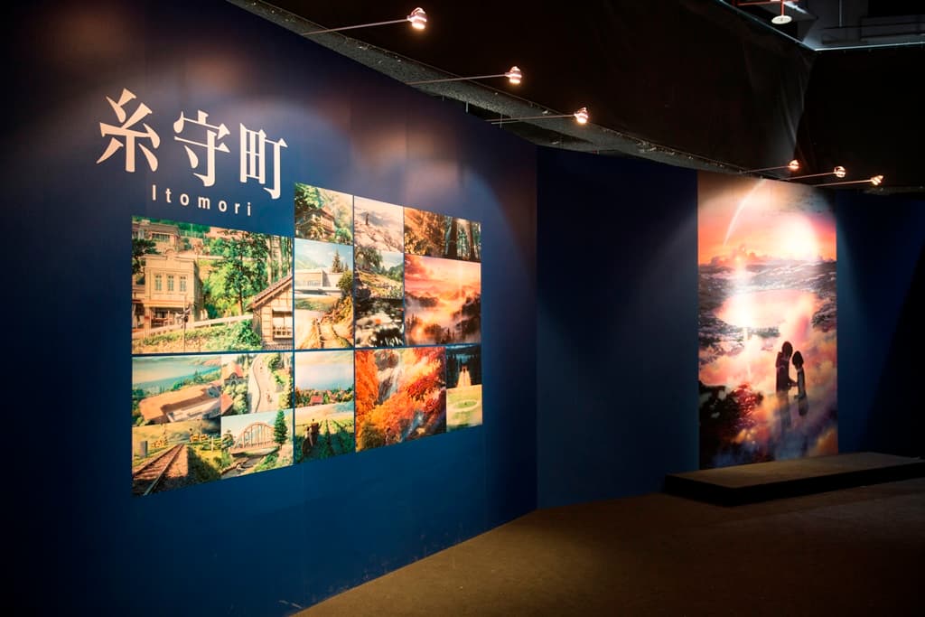 《你的名字。》展展區牆上的不少大型輸出,都是主辦單位向日方積極溝通爭取的。
